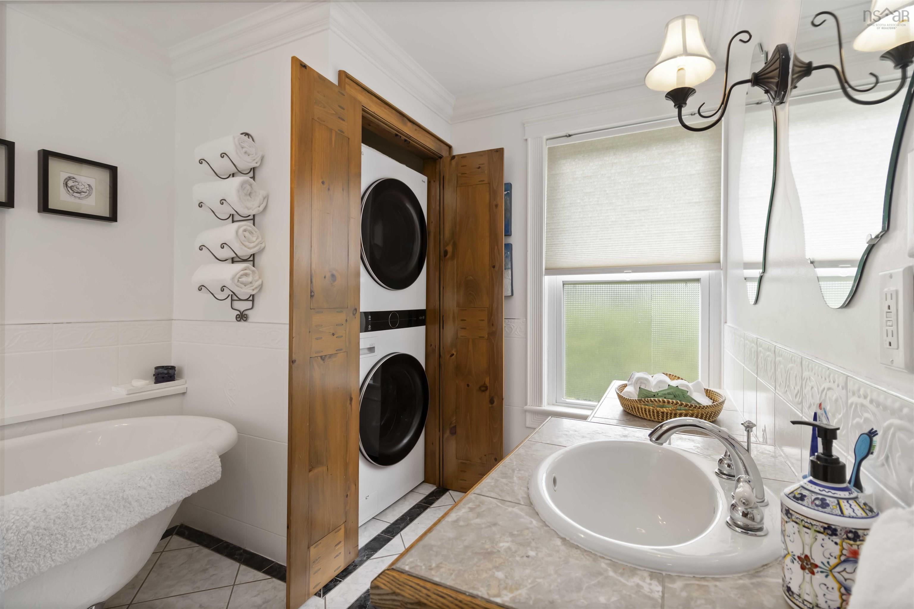 $639,000.00: 149 Queen Street, Bridgewater