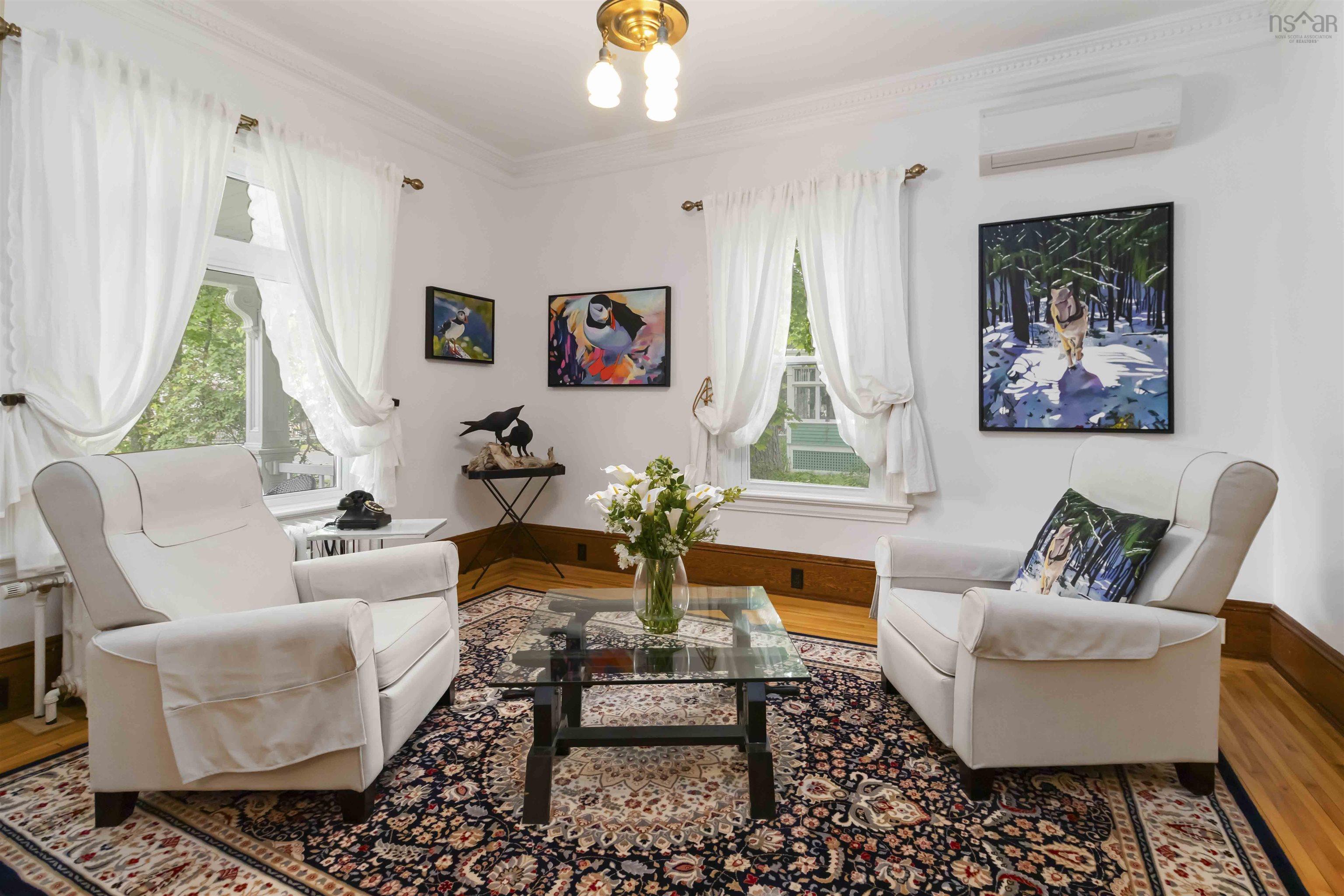 $639,000.00: 149 Queen Street, Bridgewater