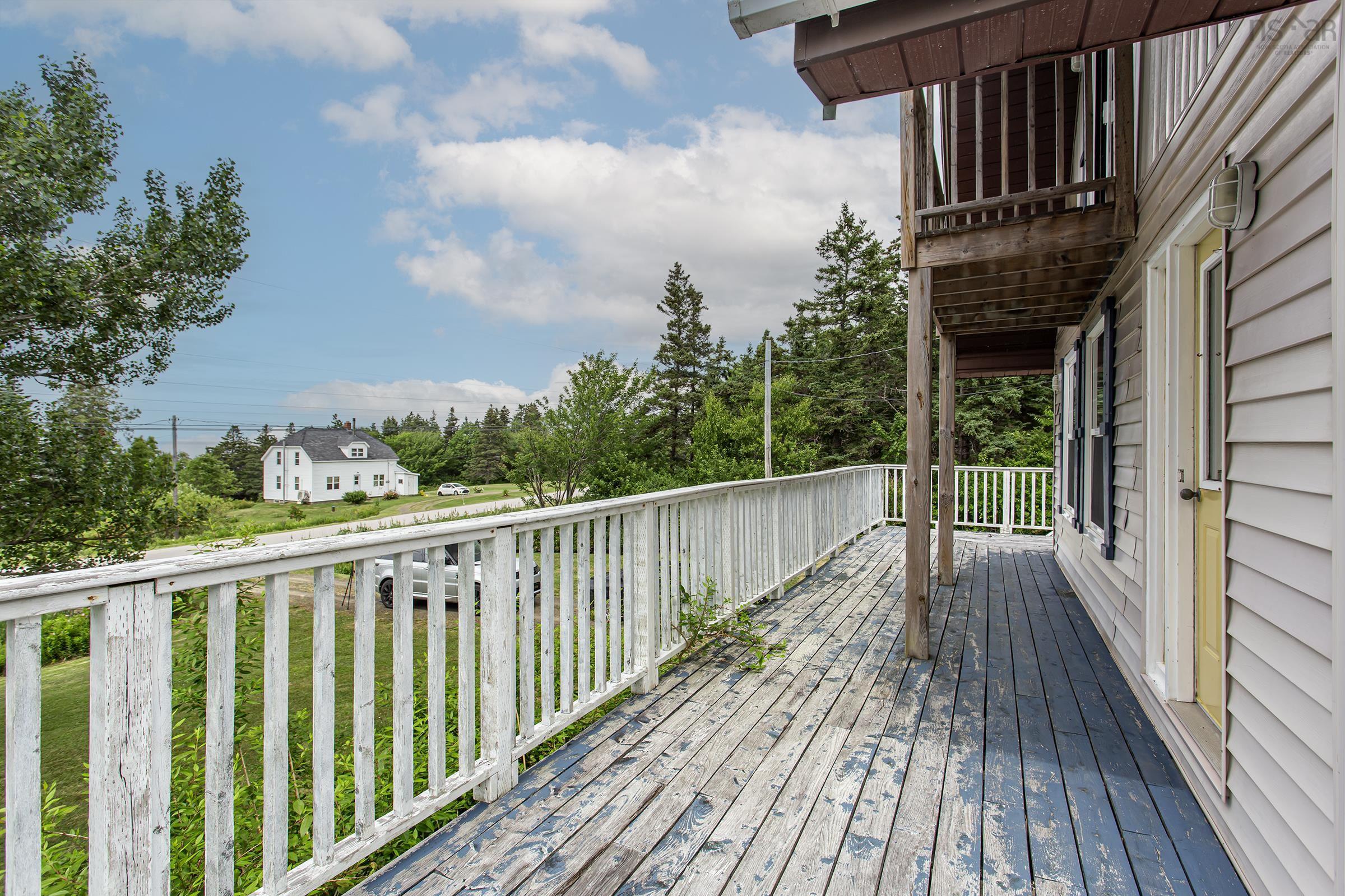 $279,000.00: 6092 Shore Road W, Youngs Cove