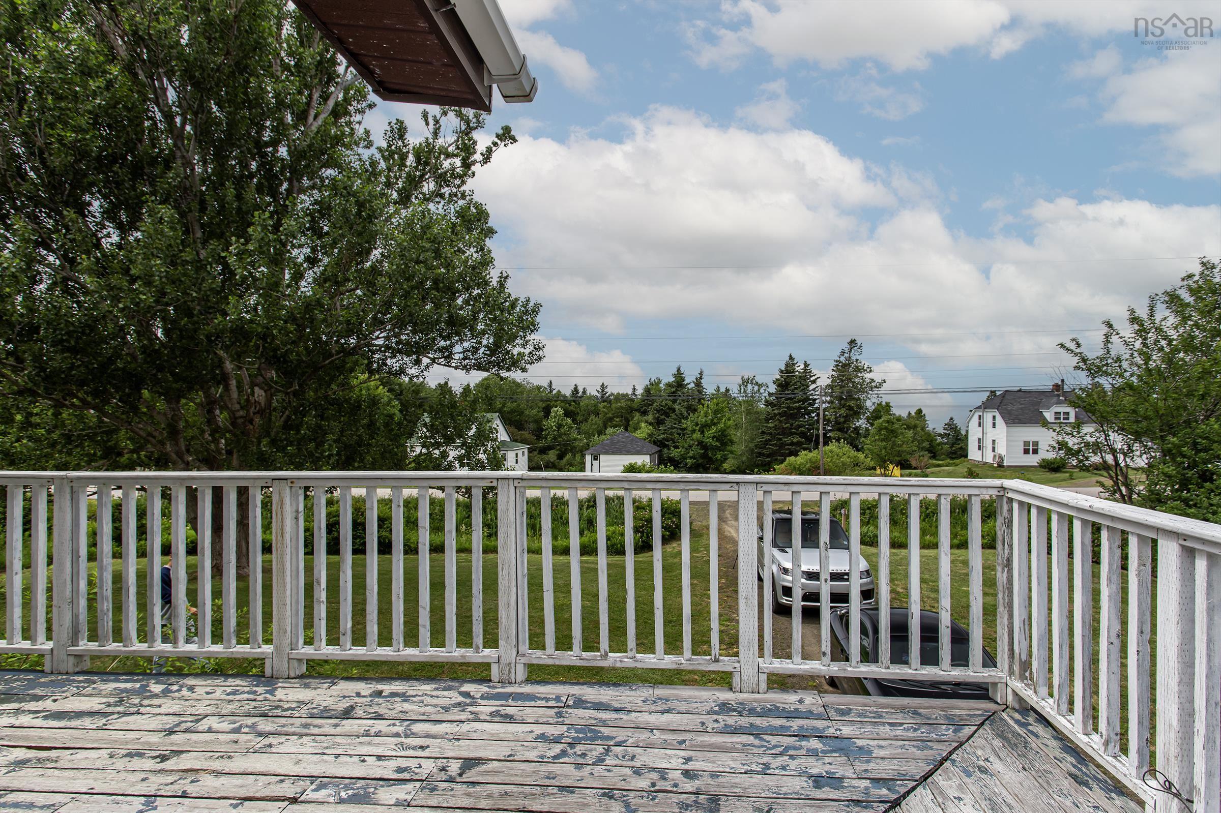 $279,000.00: 6092 Shore Road W, Youngs Cove