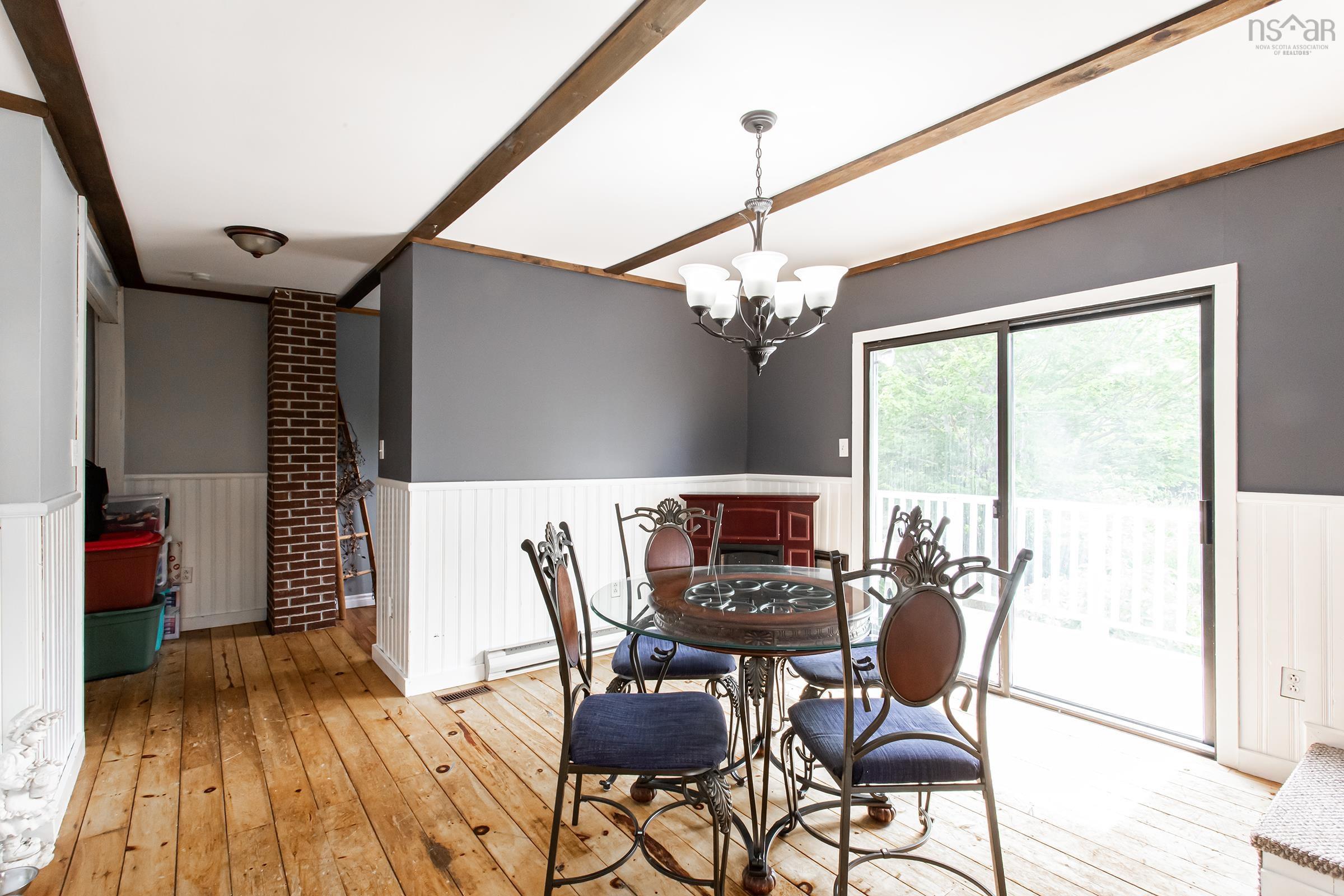 $279,000.00: 6092 Shore Road W, Youngs Cove