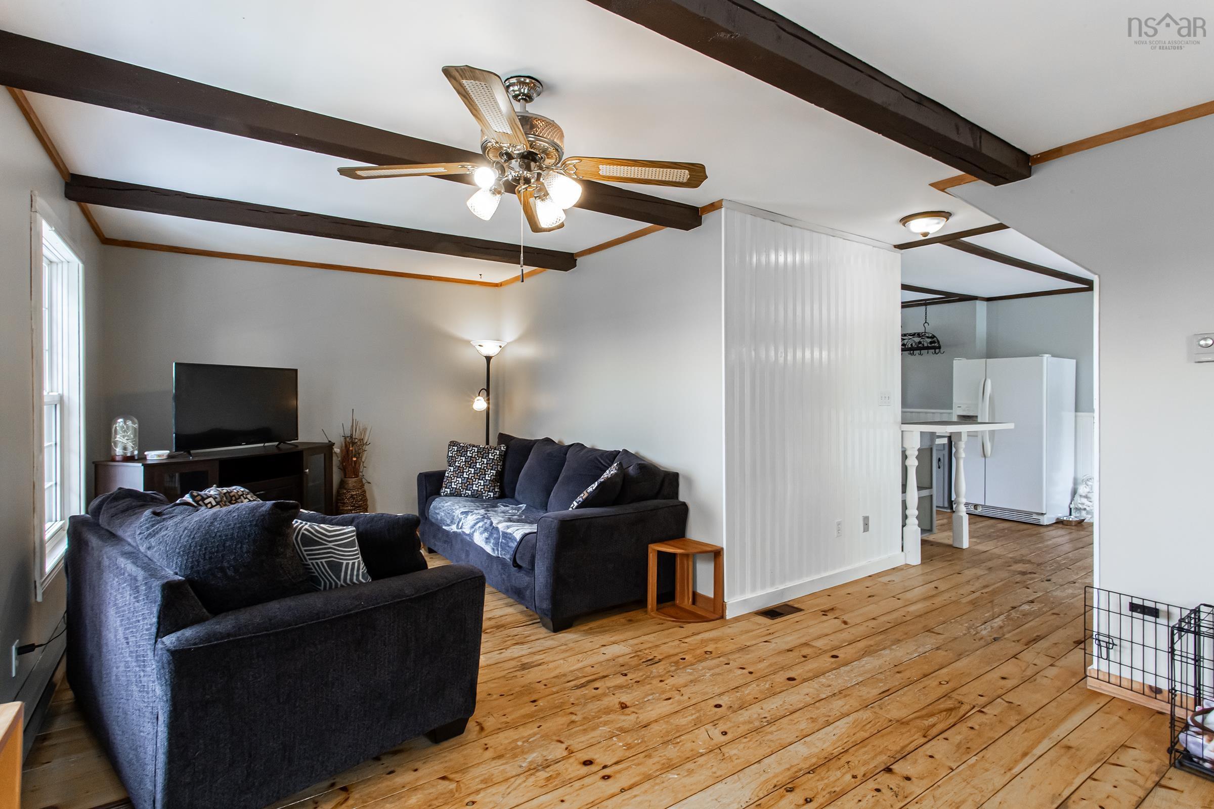 $279,000.00: 6092 Shore Road W, Youngs Cove