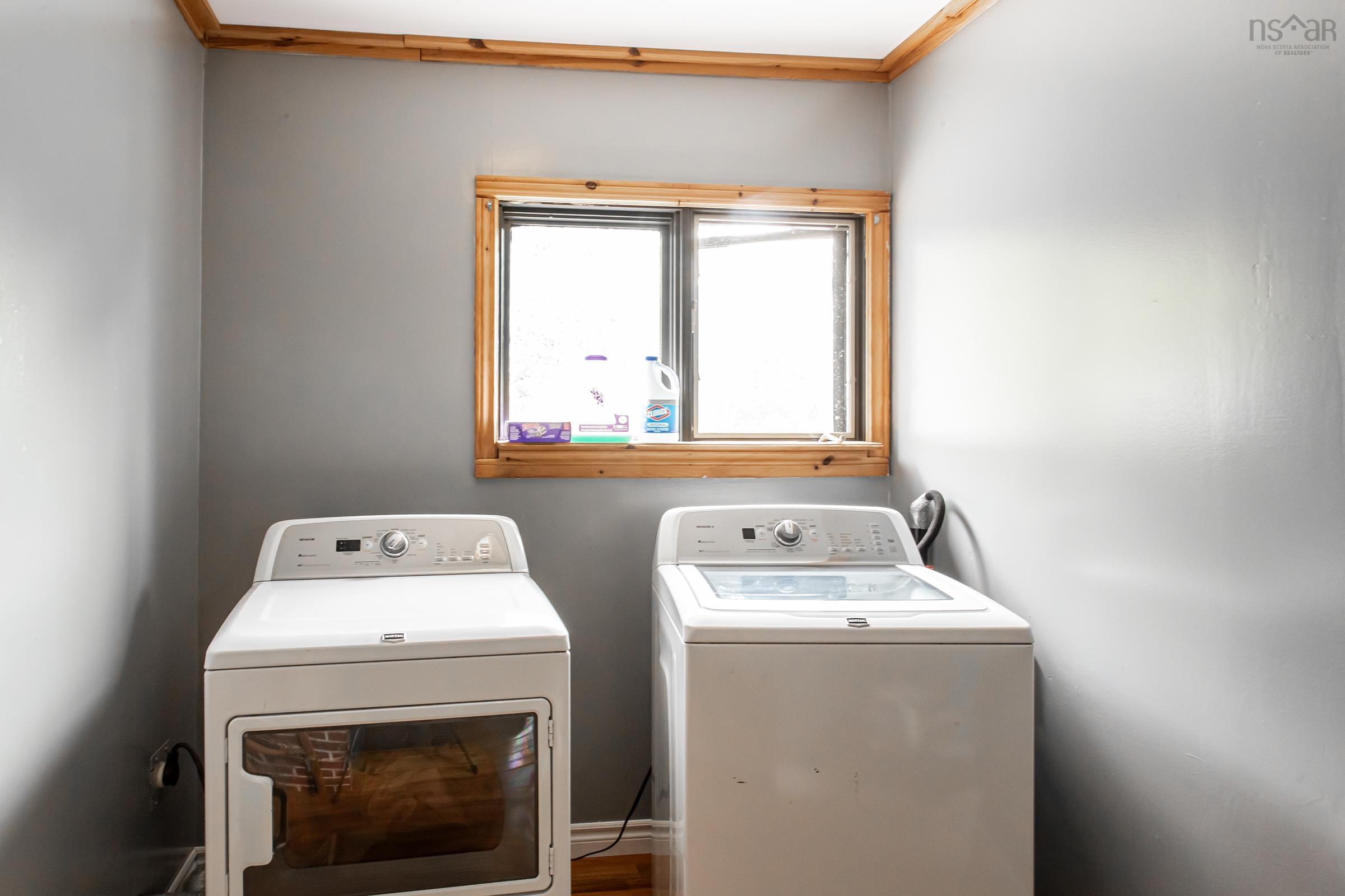 $279,000.00: 6092 Shore Road W, Youngs Cove