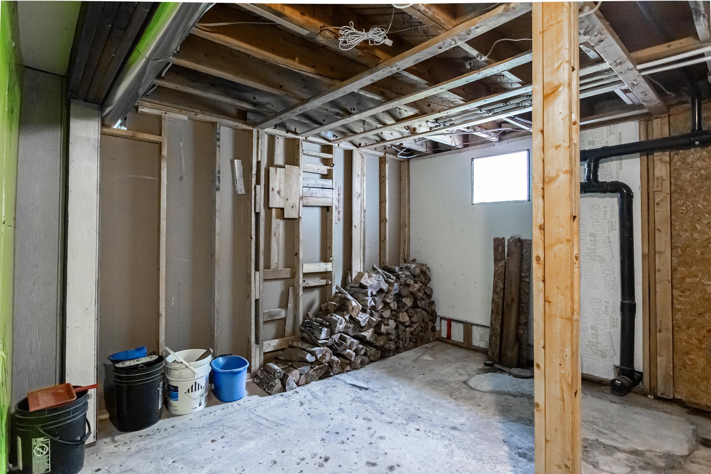 $279,000.00: 6092 Shore Road W, Youngs Cove