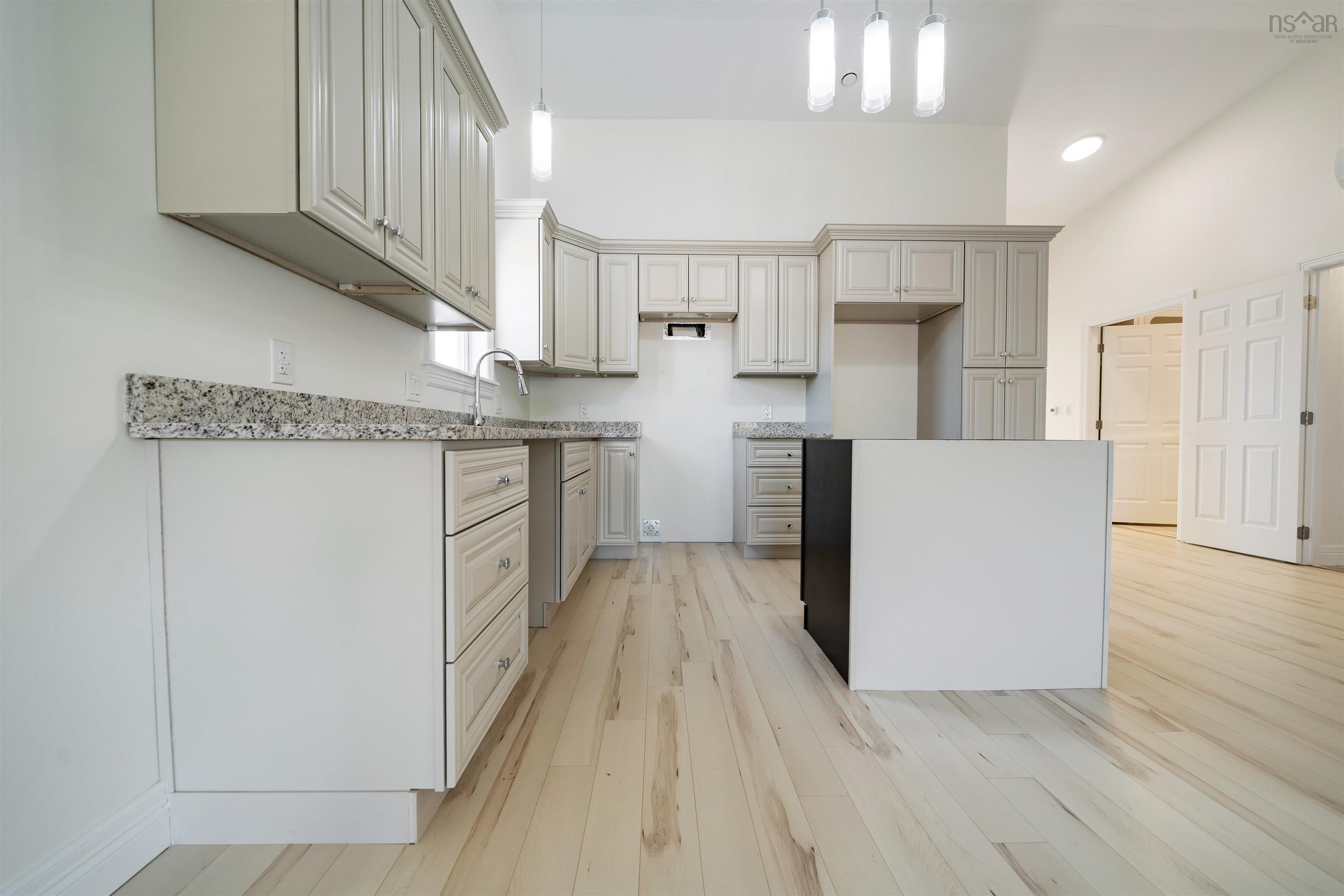 $359,900.00: 24 SUMMER HILL Place, Upper Onslow