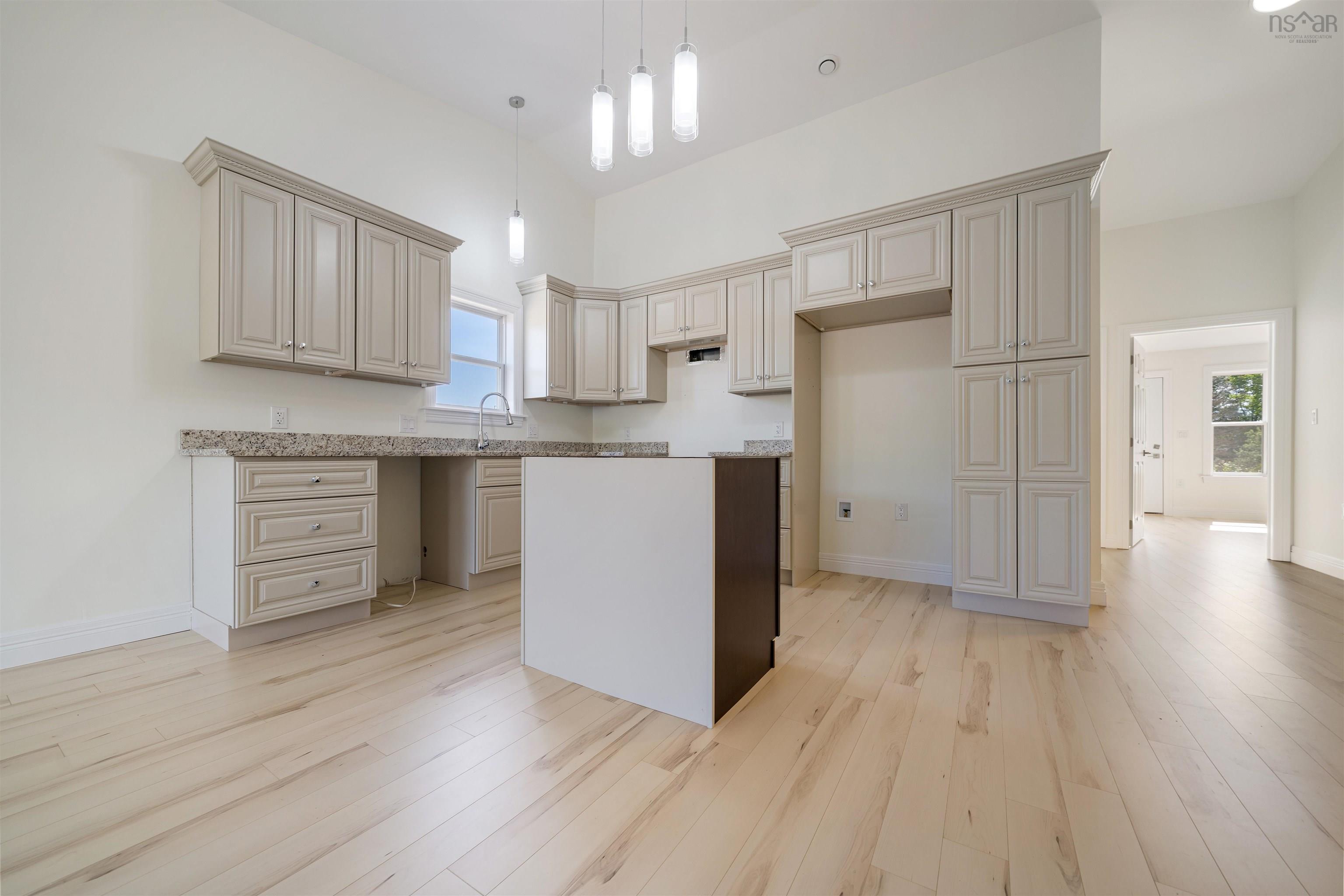 $359,900.00: 24 SUMMER HILL Place, Upper Onslow