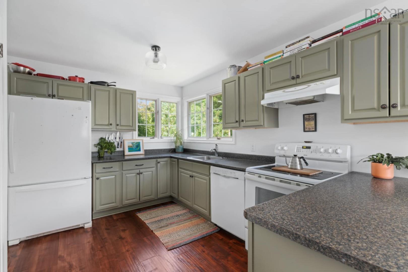 $629,900.00: 23 Birchwood Terrace, Crichton Park