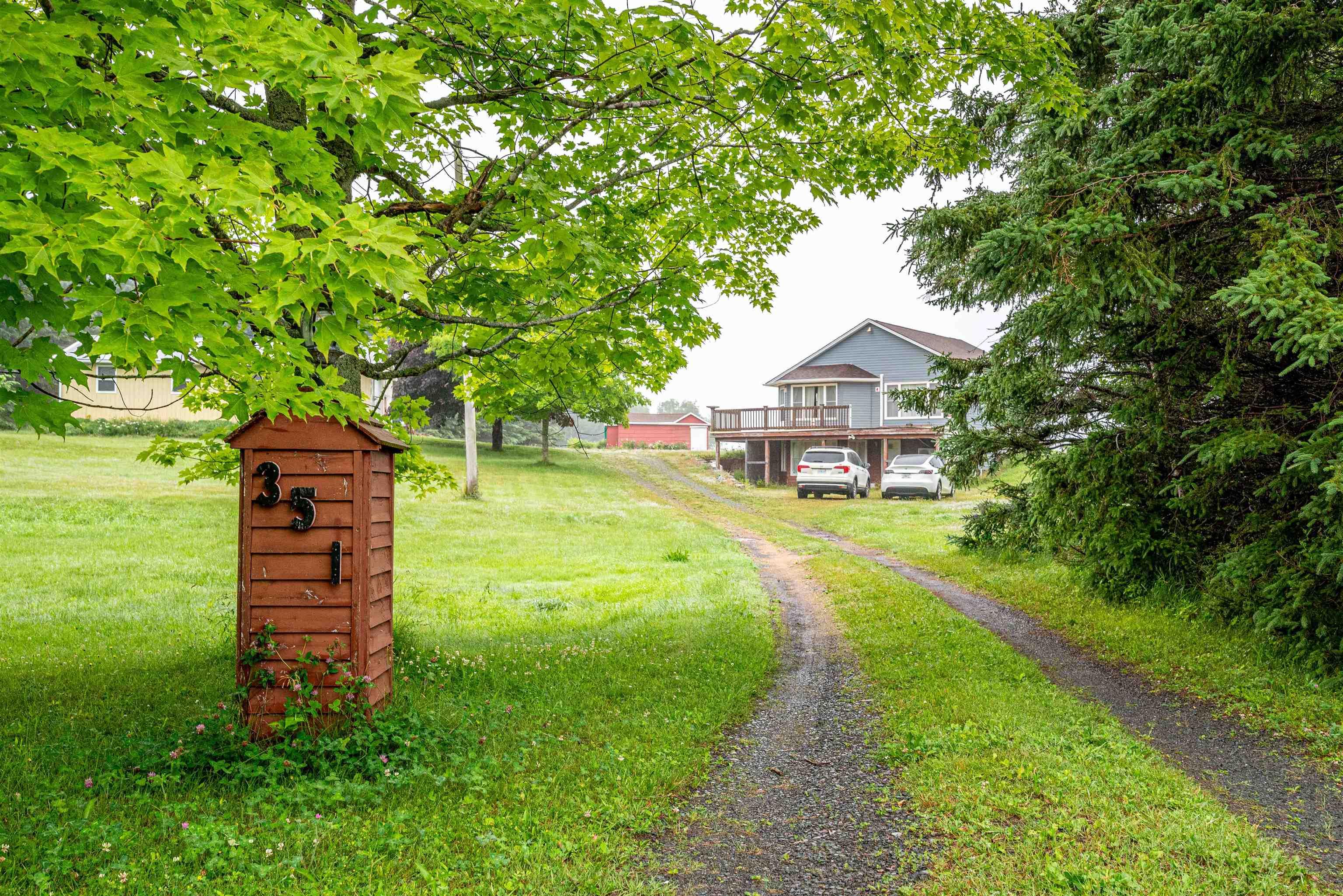 $525,000.00: 351 Ocean Beach Rd, Cheverie