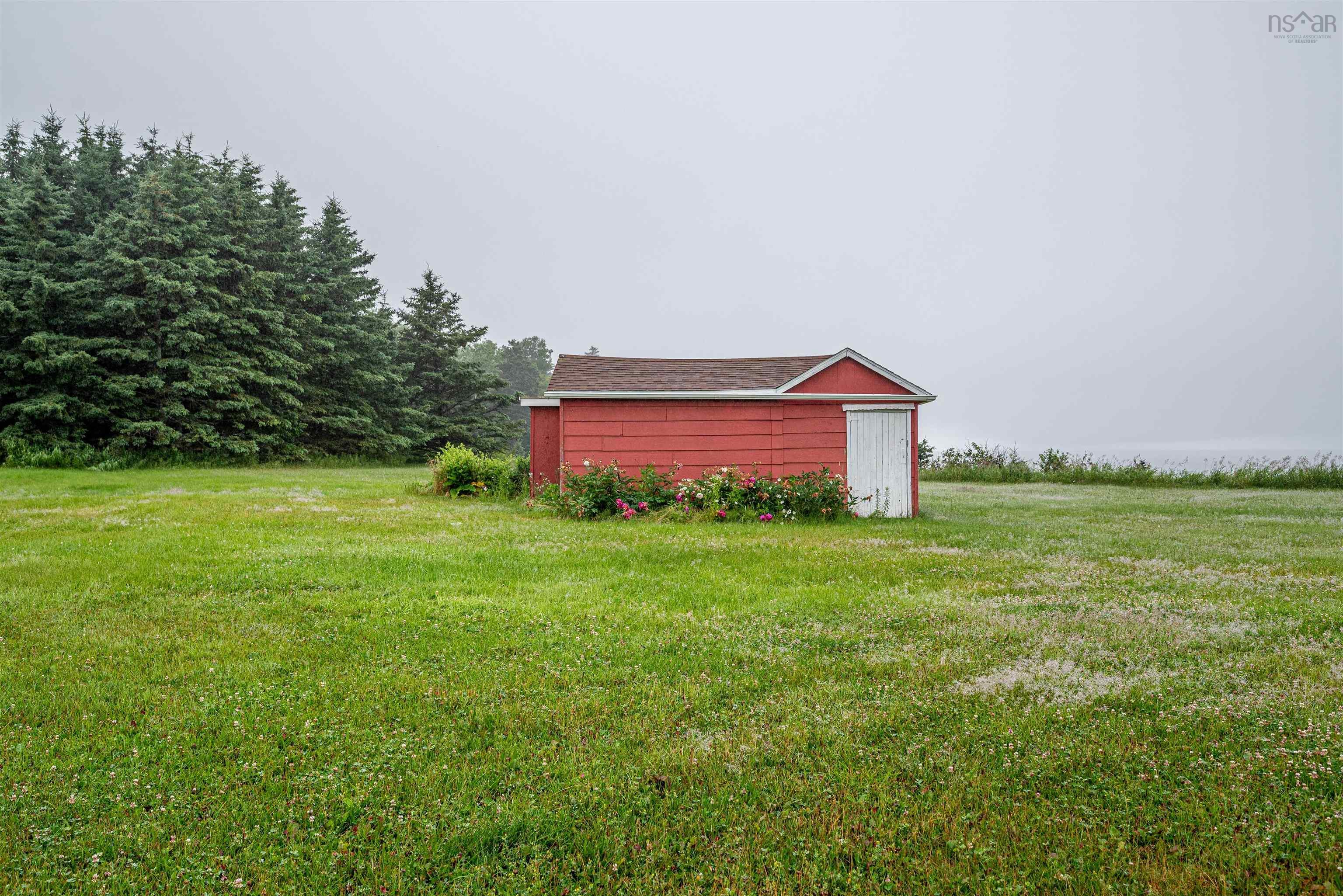 $525,000.00: 351 Ocean Beach Rd, Cheverie