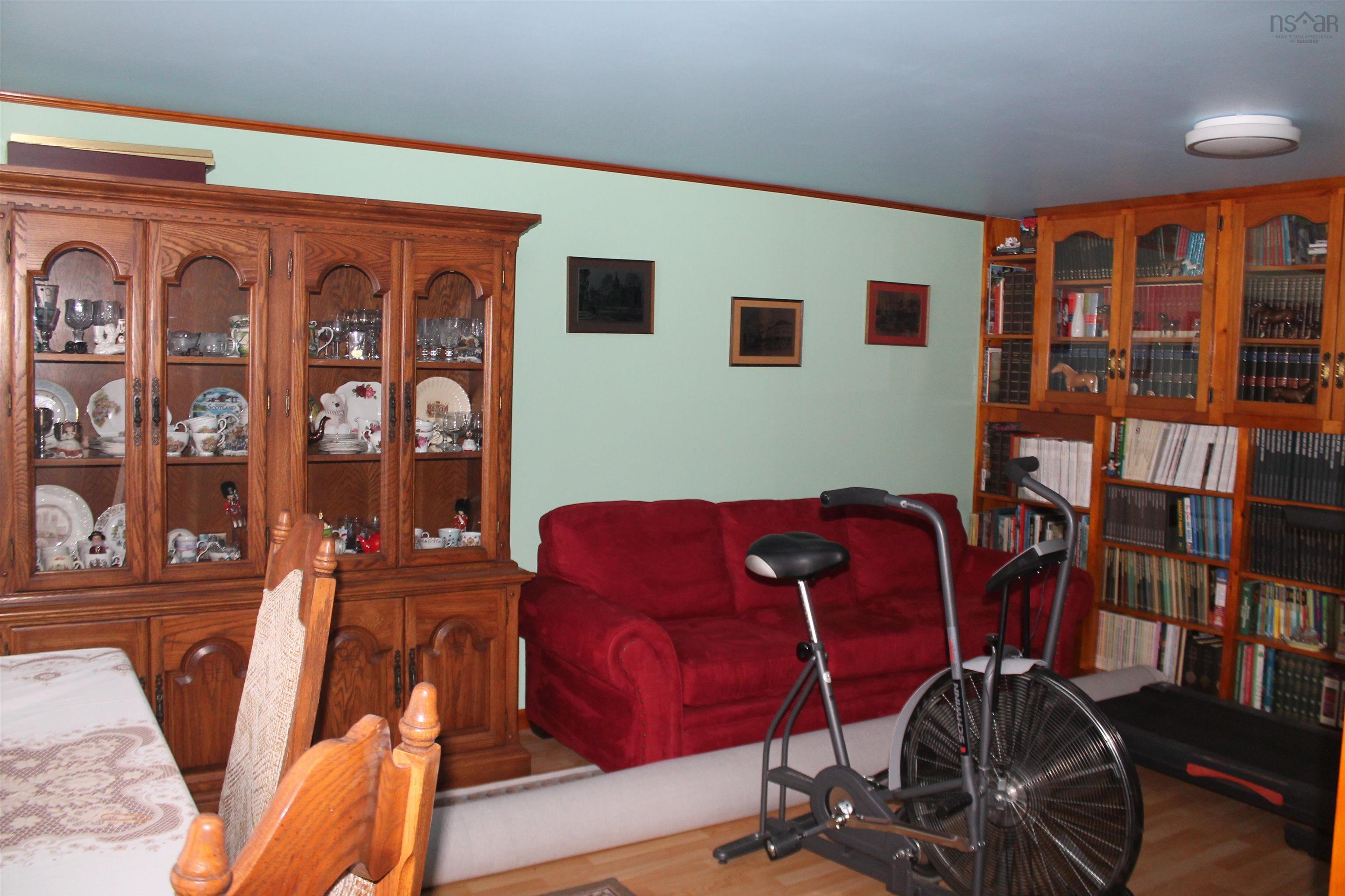 $525,000.00: 351 Ocean Beach Rd, Cheverie