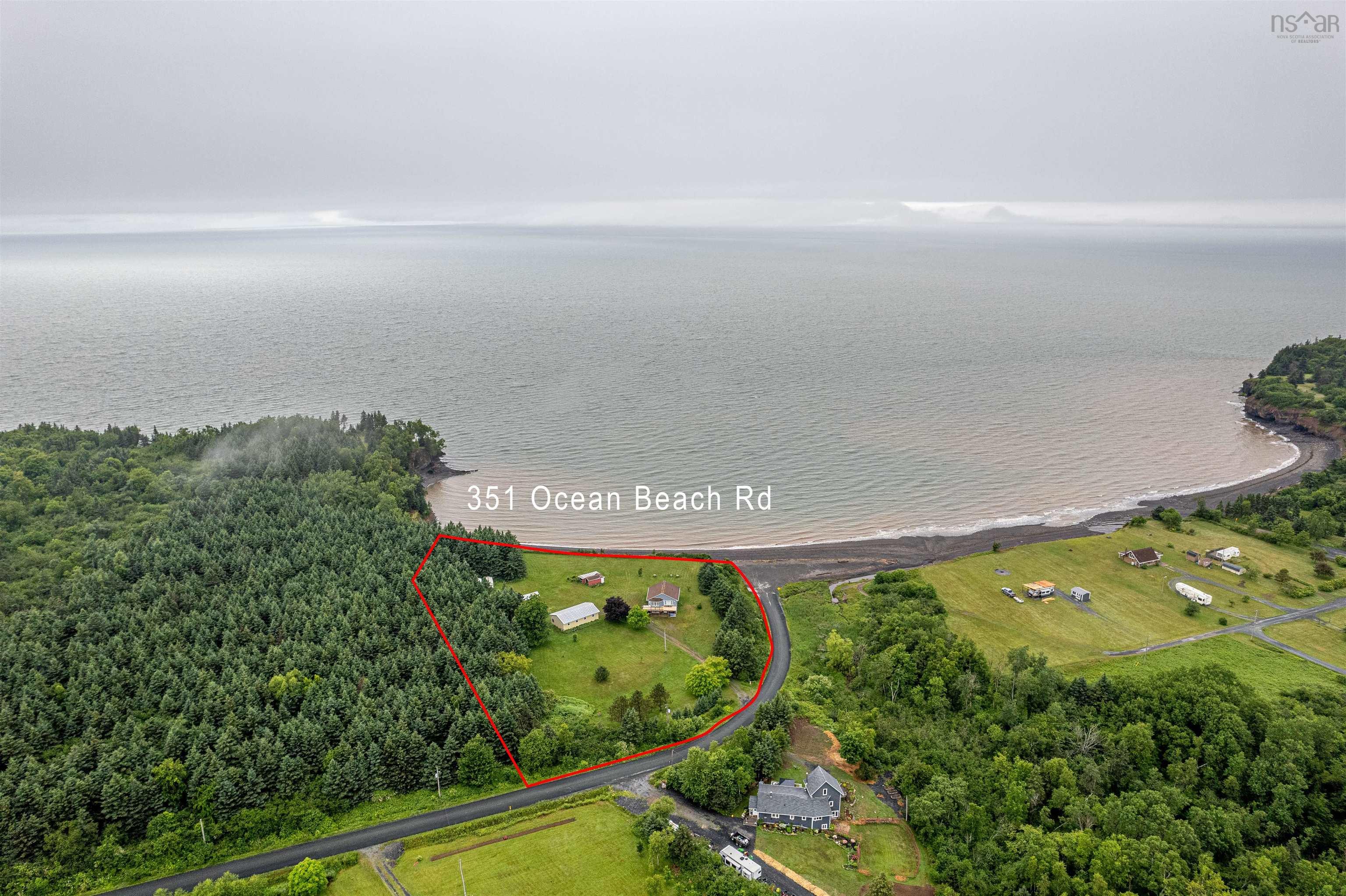 $525,000.00: 351 Ocean Beach Rd, Cheverie