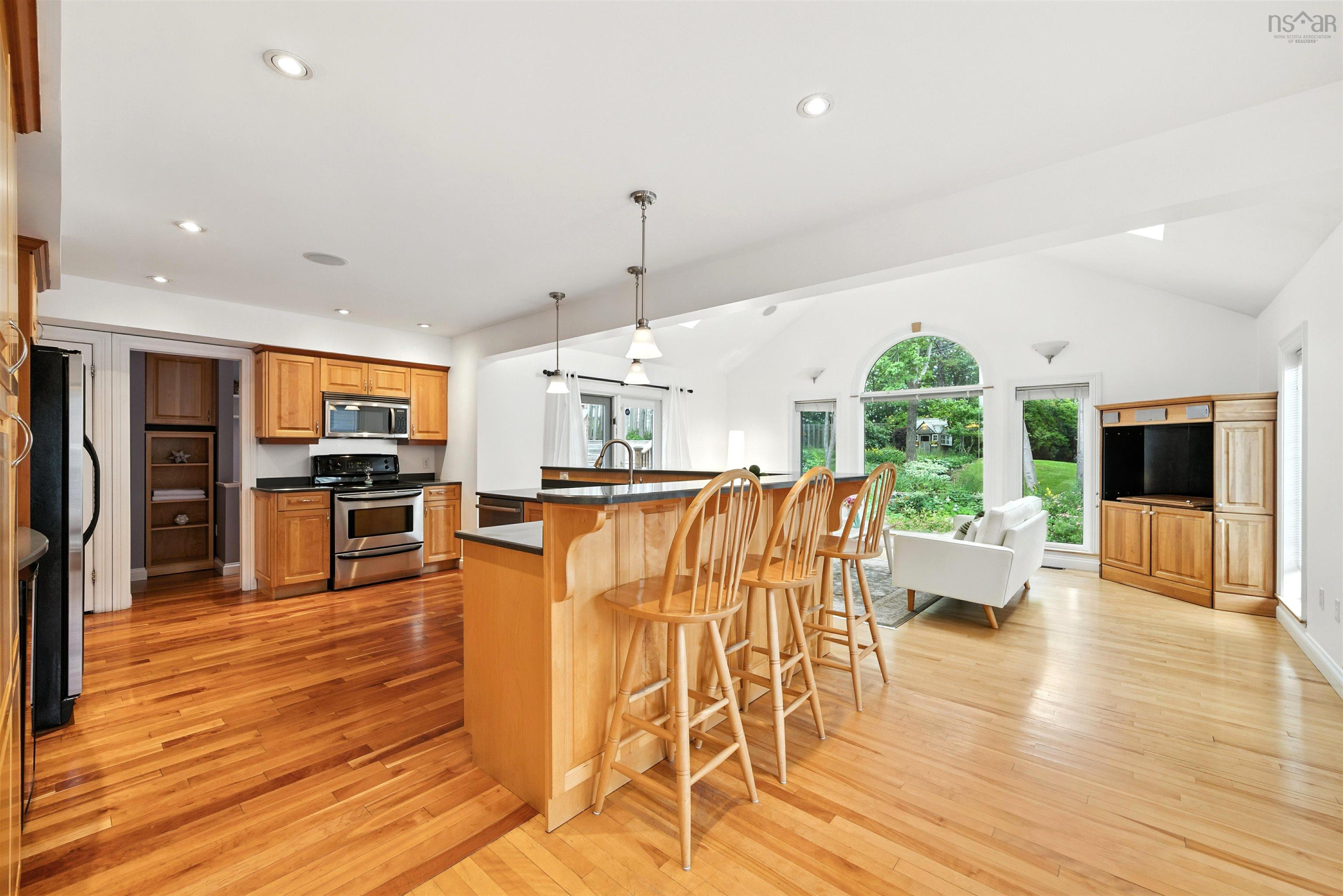 $749,900.00: 7 Briarwood Crescent, Halifax