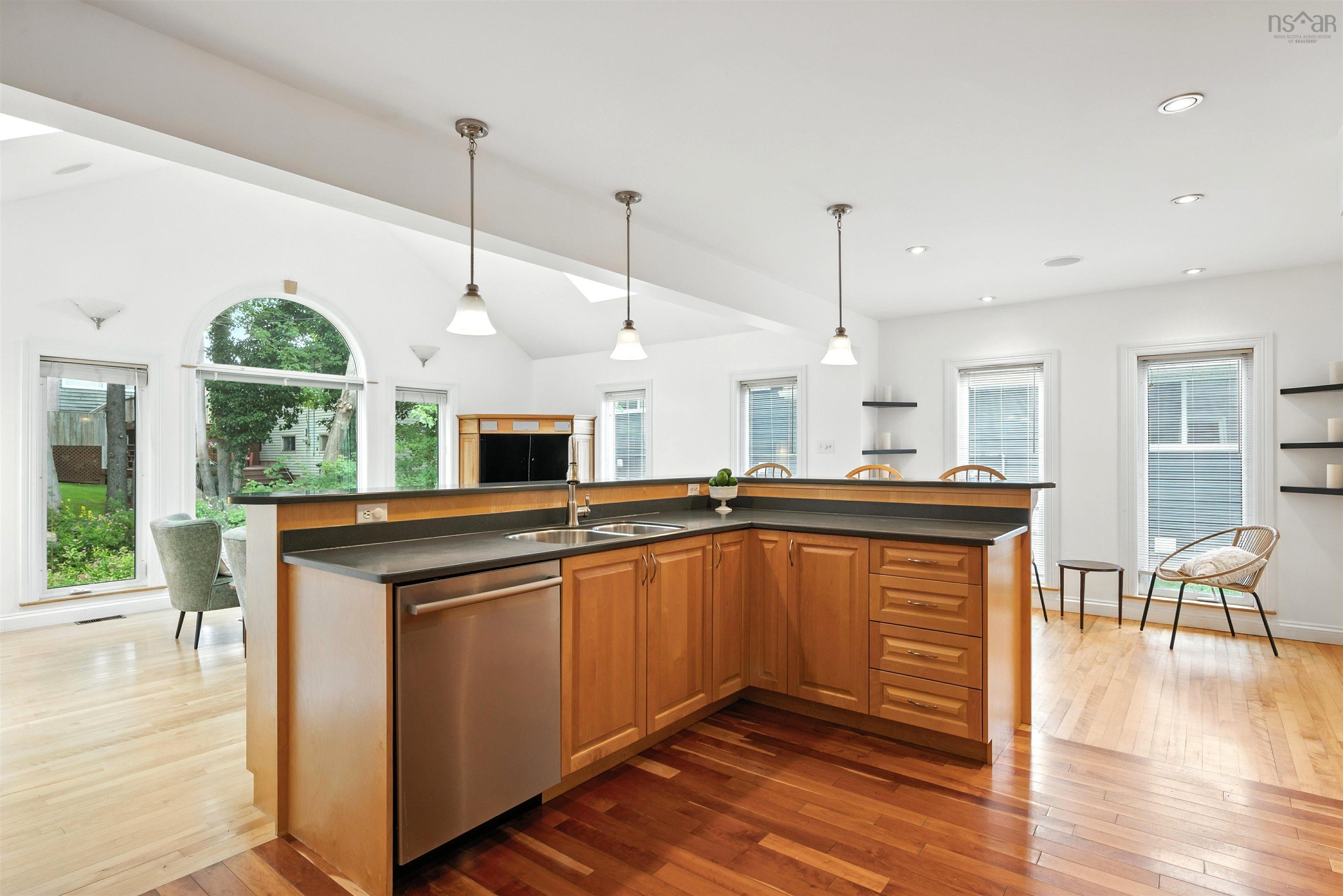 $749,900.00: 7 Briarwood Crescent, Halifax