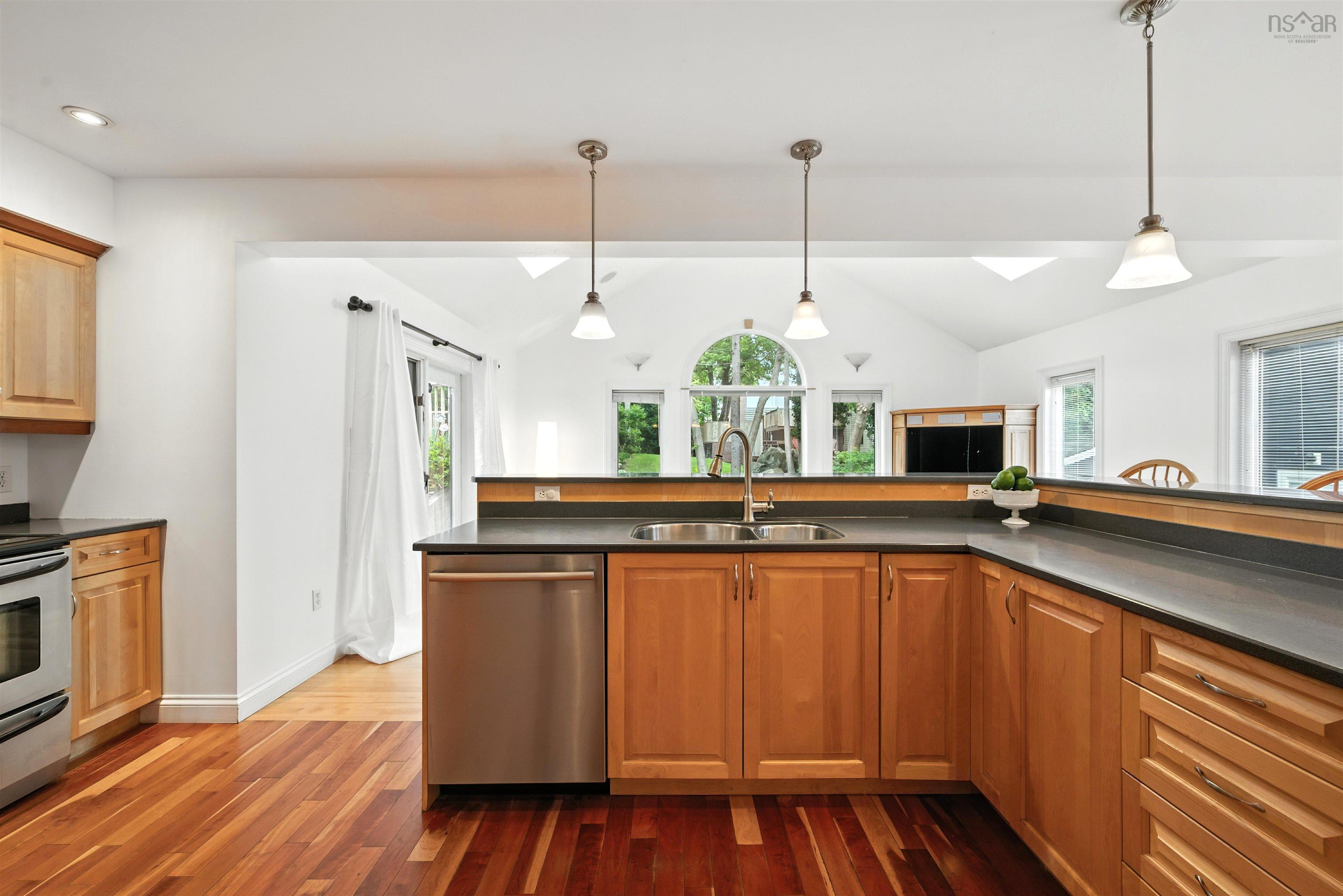 $749,900.00: 7 Briarwood Crescent, Halifax