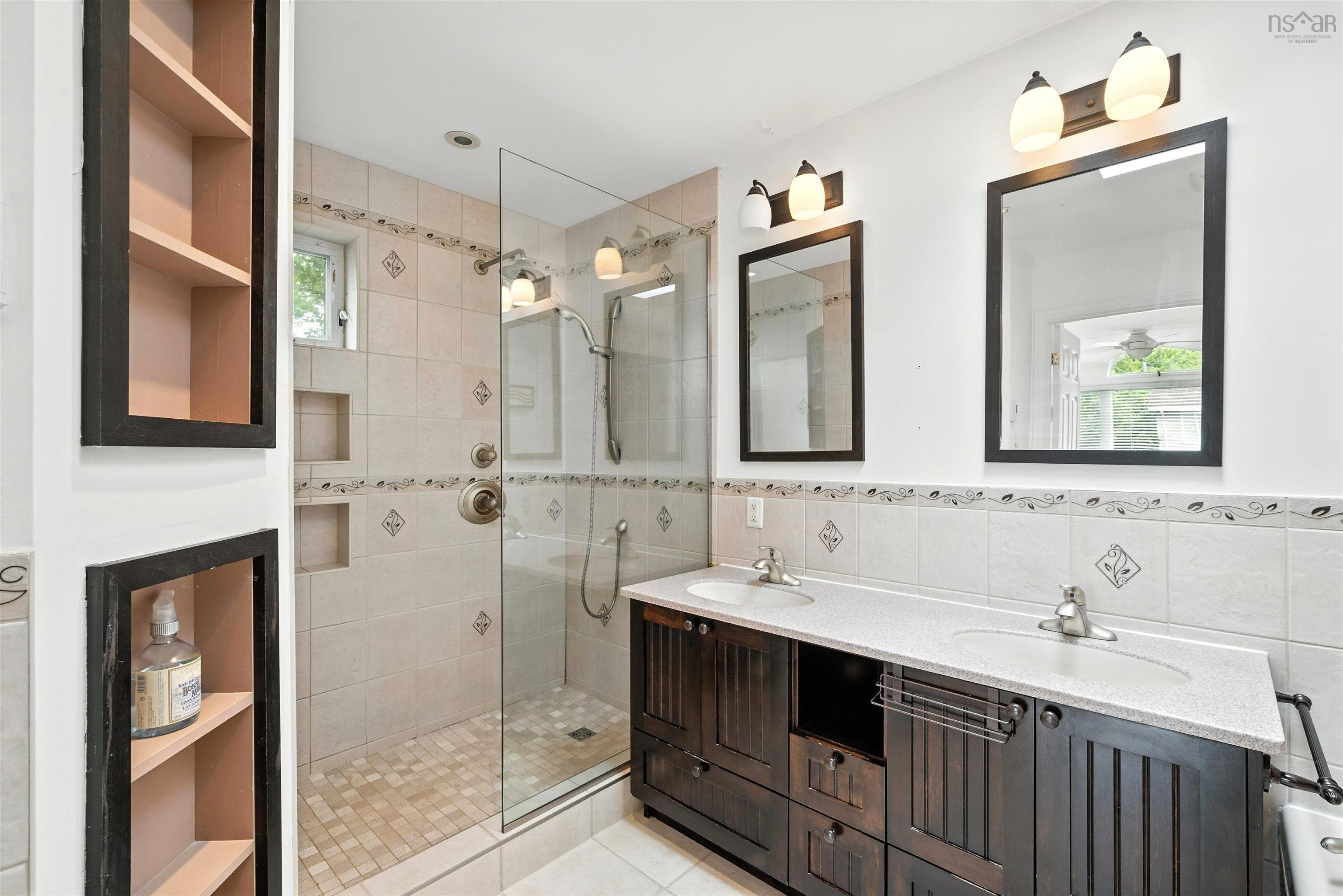 $749,900.00: 7 Briarwood Crescent, Halifax