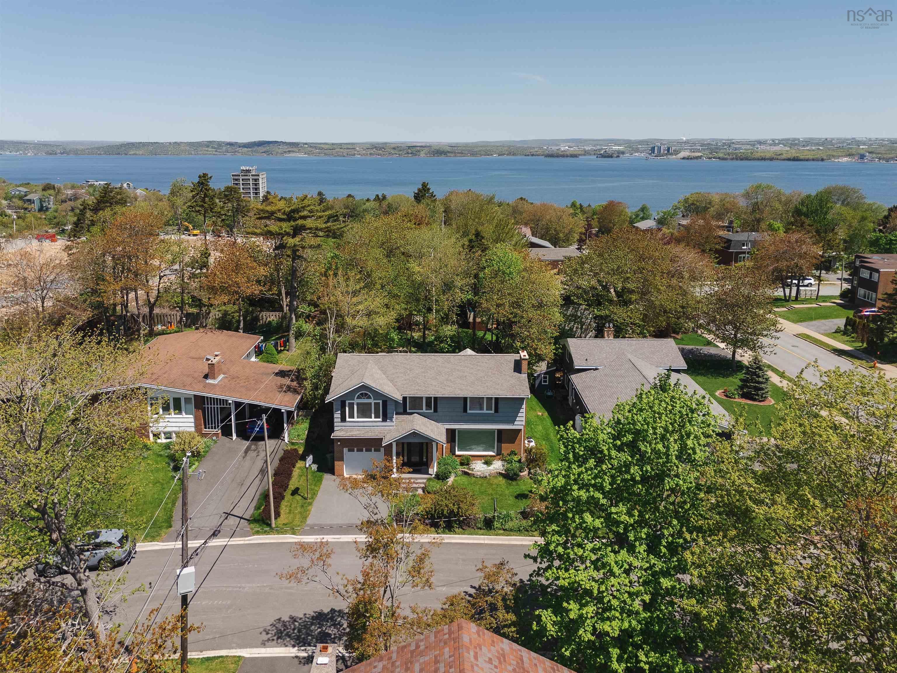 $749,900.00: 7 Briarwood Crescent, Halifax