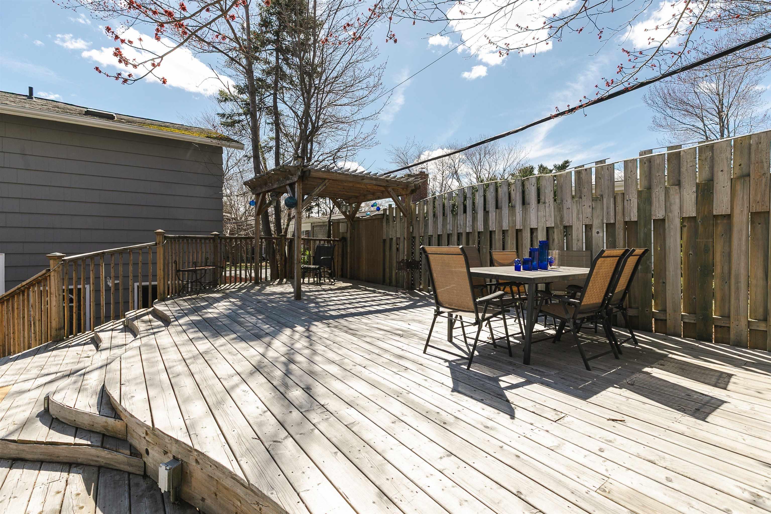 $749,900.00: 7 Briarwood Crescent, Halifax