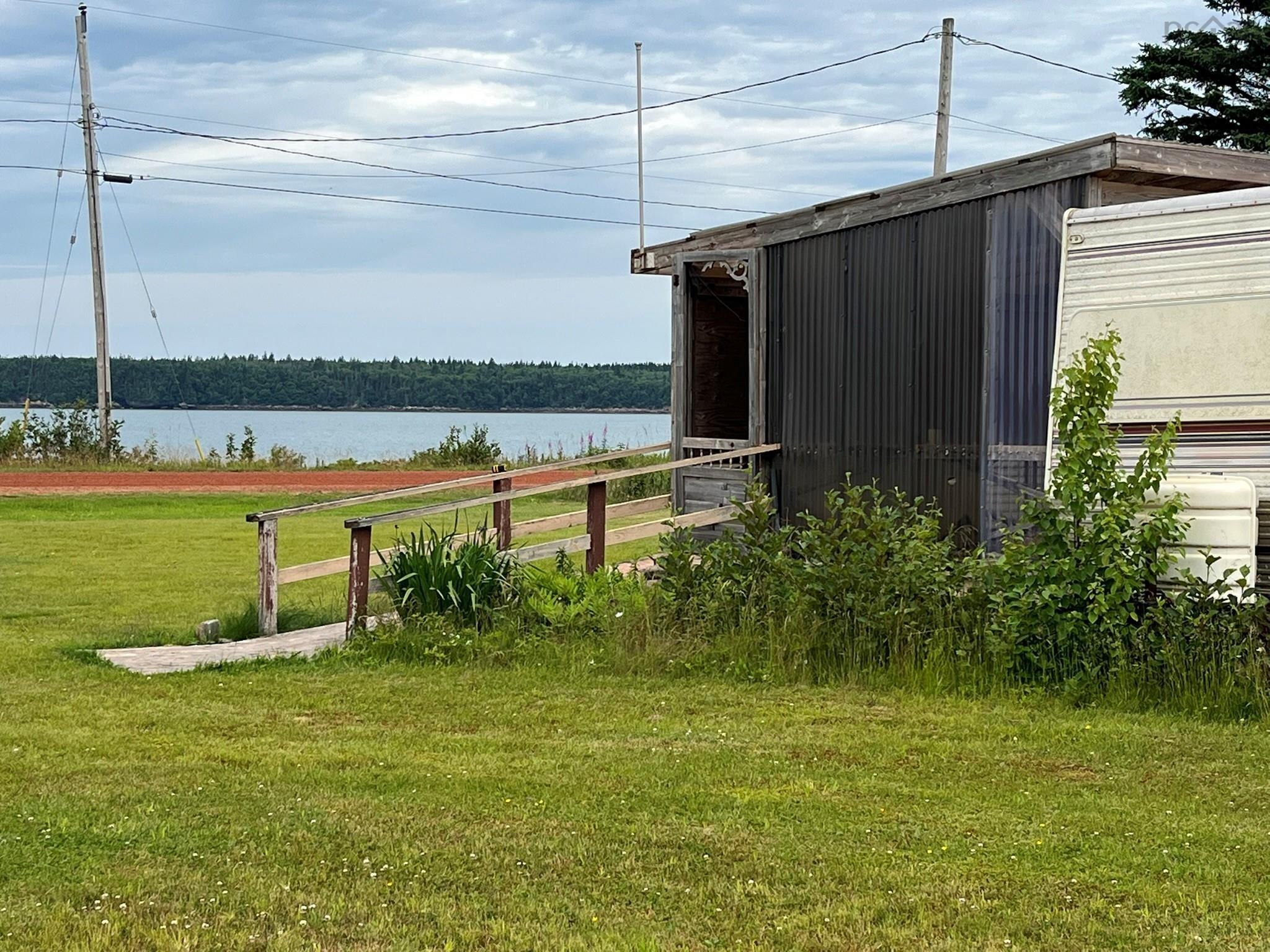 $93,000.00: 2304 Apple River Road, Apple River