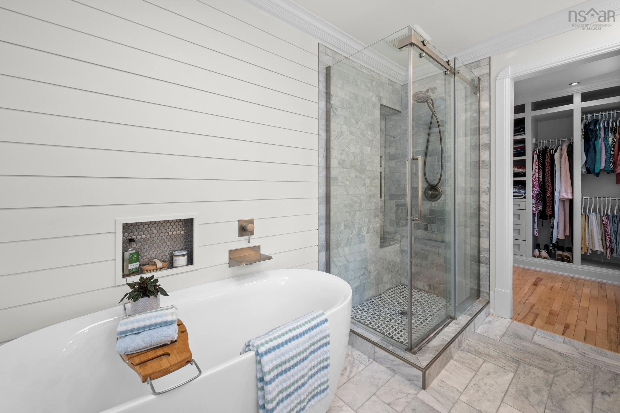 $925,000.00: 34 Portland Hills Drive, Dartmouth