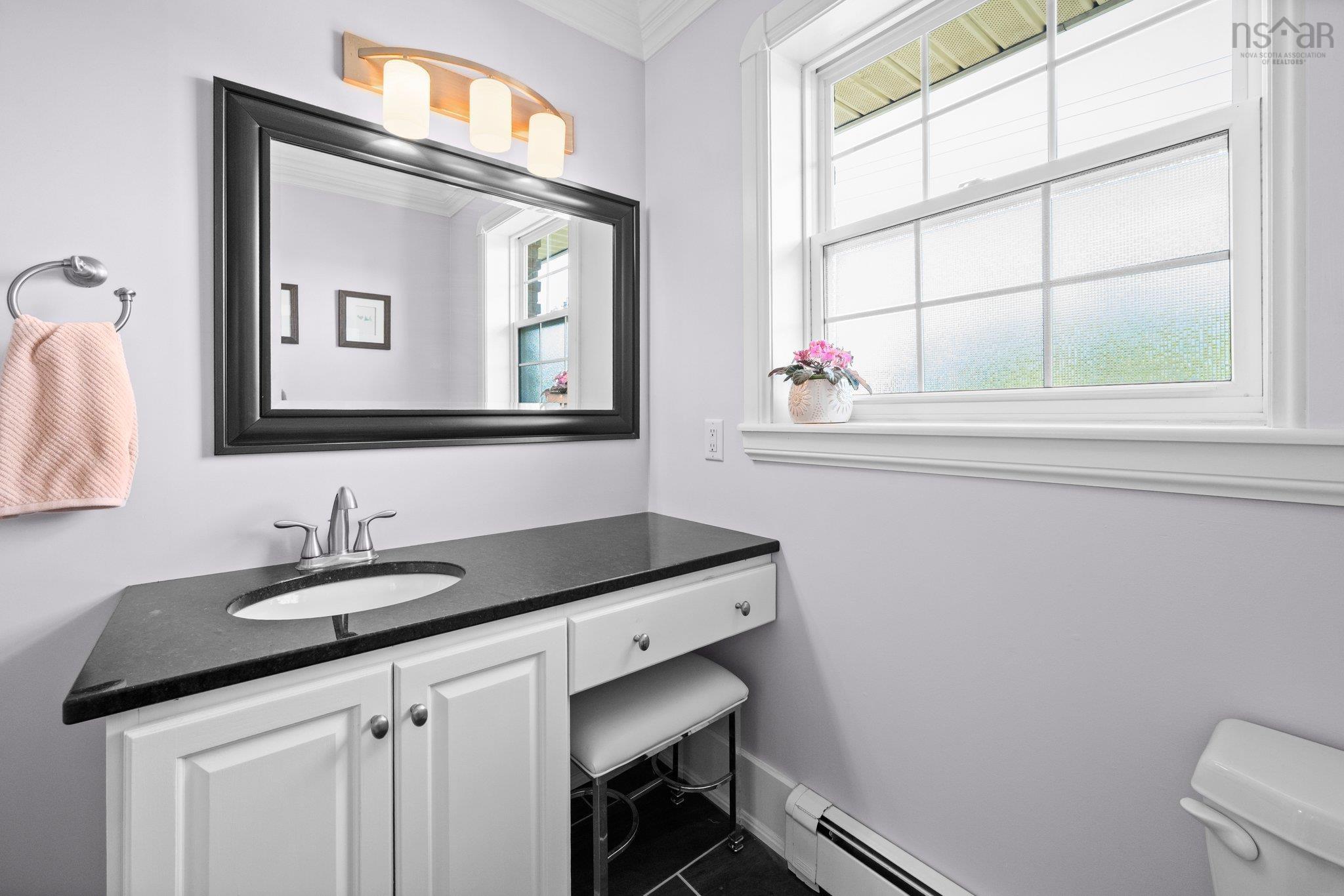 $925,000.00: 34 Portland Hills Drive, Dartmouth