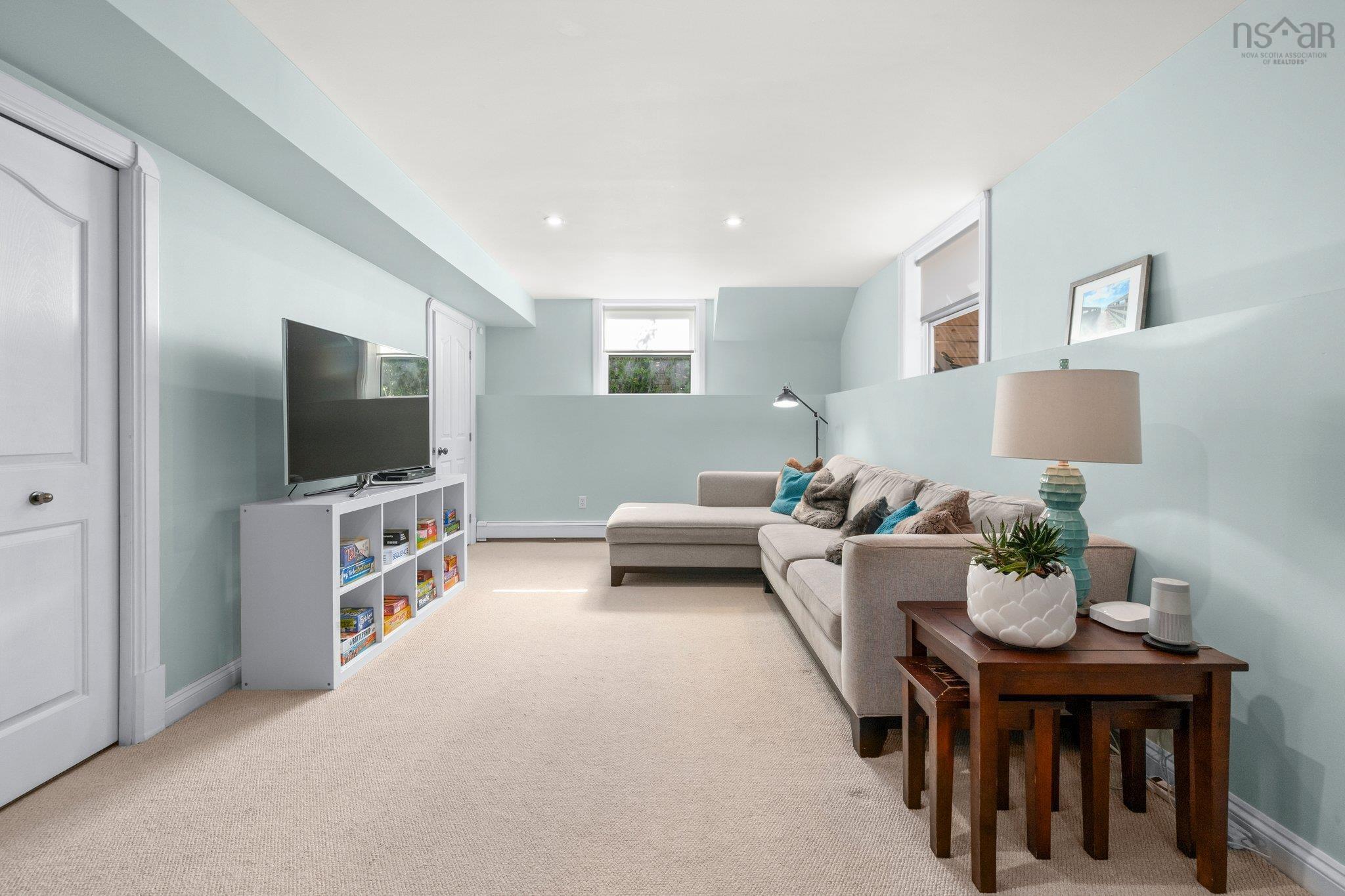 $925,000.00: 34 Portland Hills Drive, Dartmouth