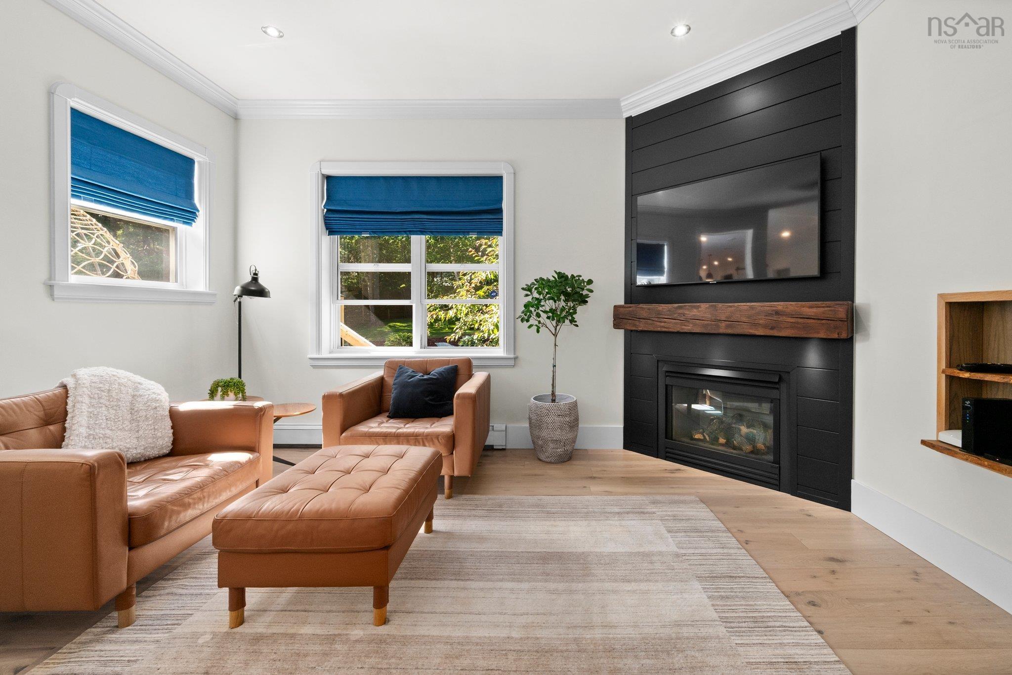 $925,000.00: 34 Portland Hills Drive, Dartmouth