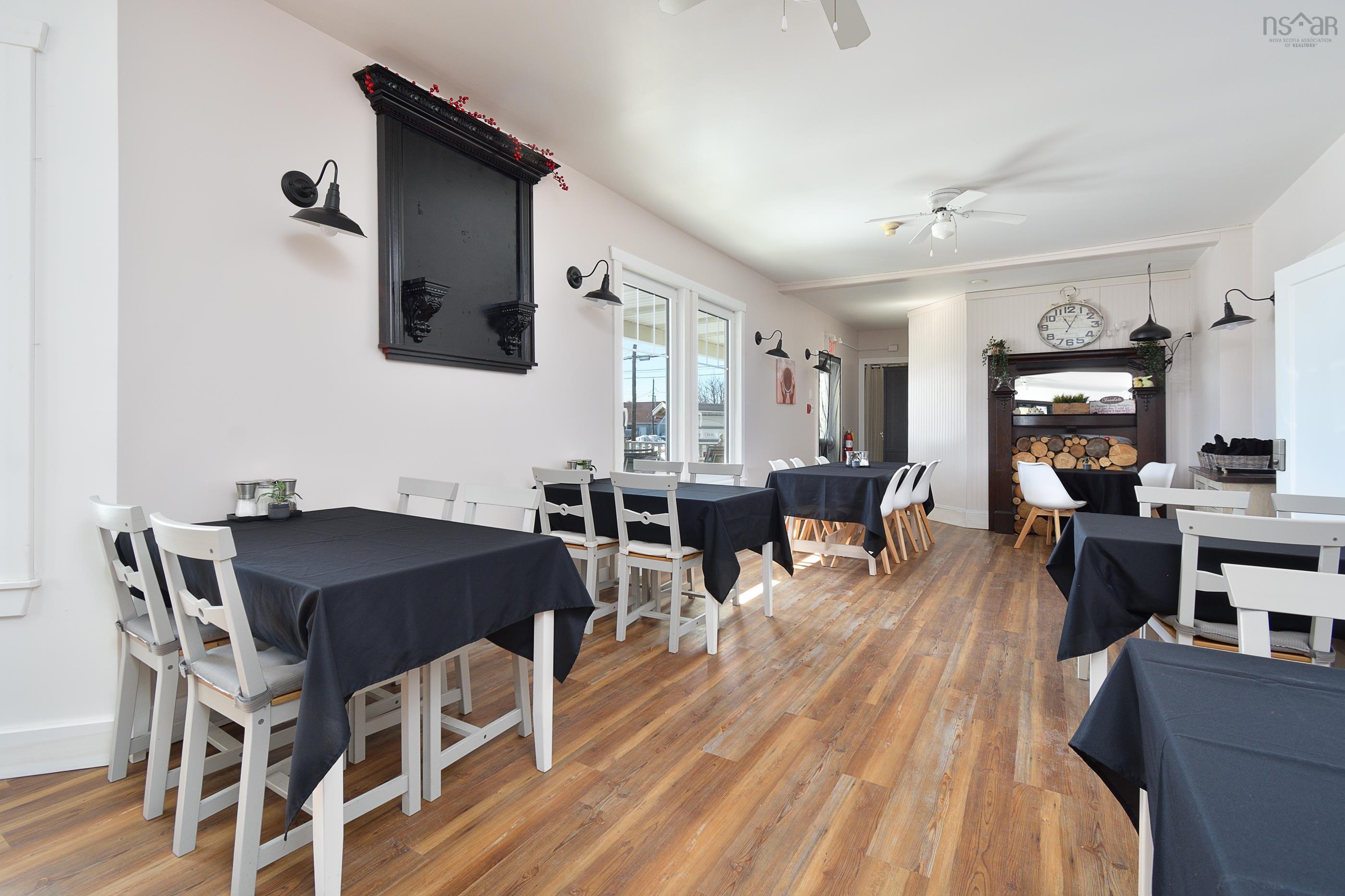 $835,000.00: 9383 Pepperell Street, St. Peter