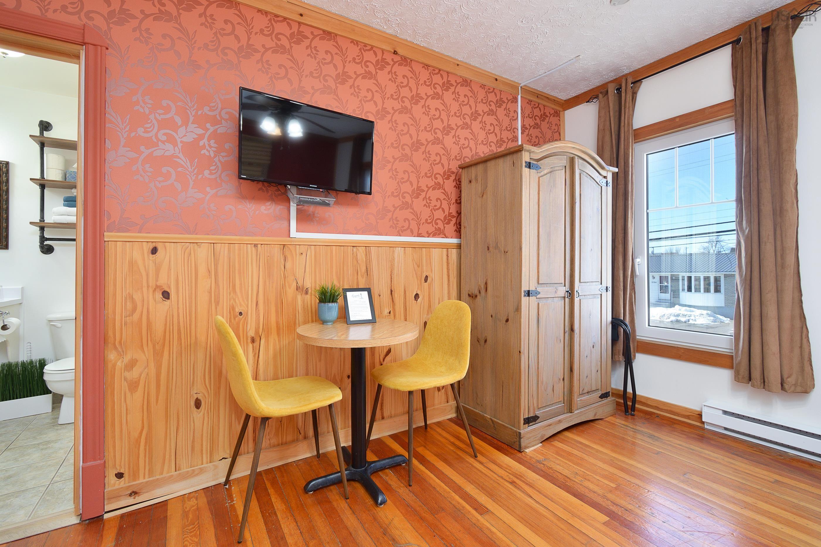 $835,000.00: 9383 Pepperell Street, St. Peter