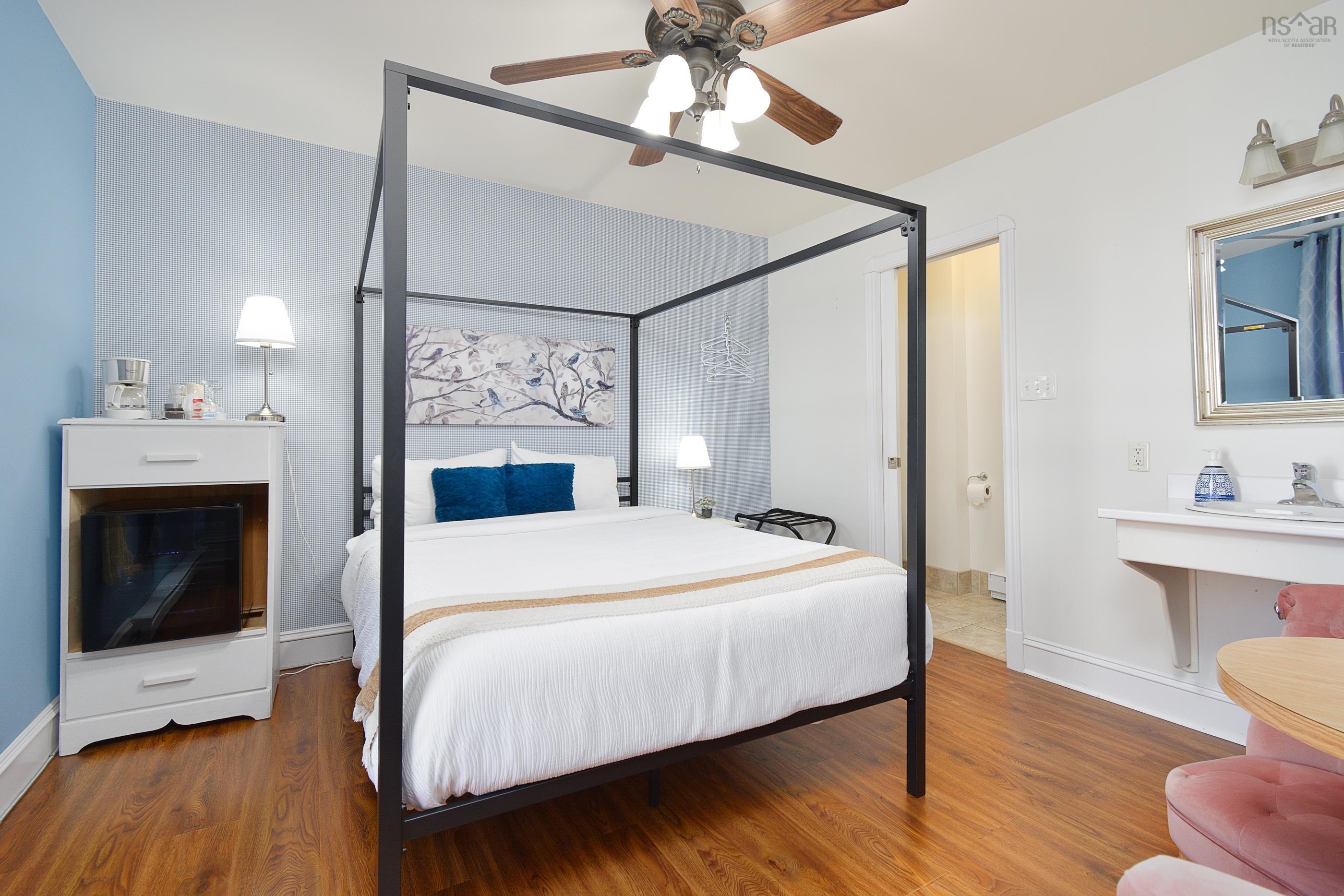 $835,000.00: 9383 Pepperell Street, St. Peter