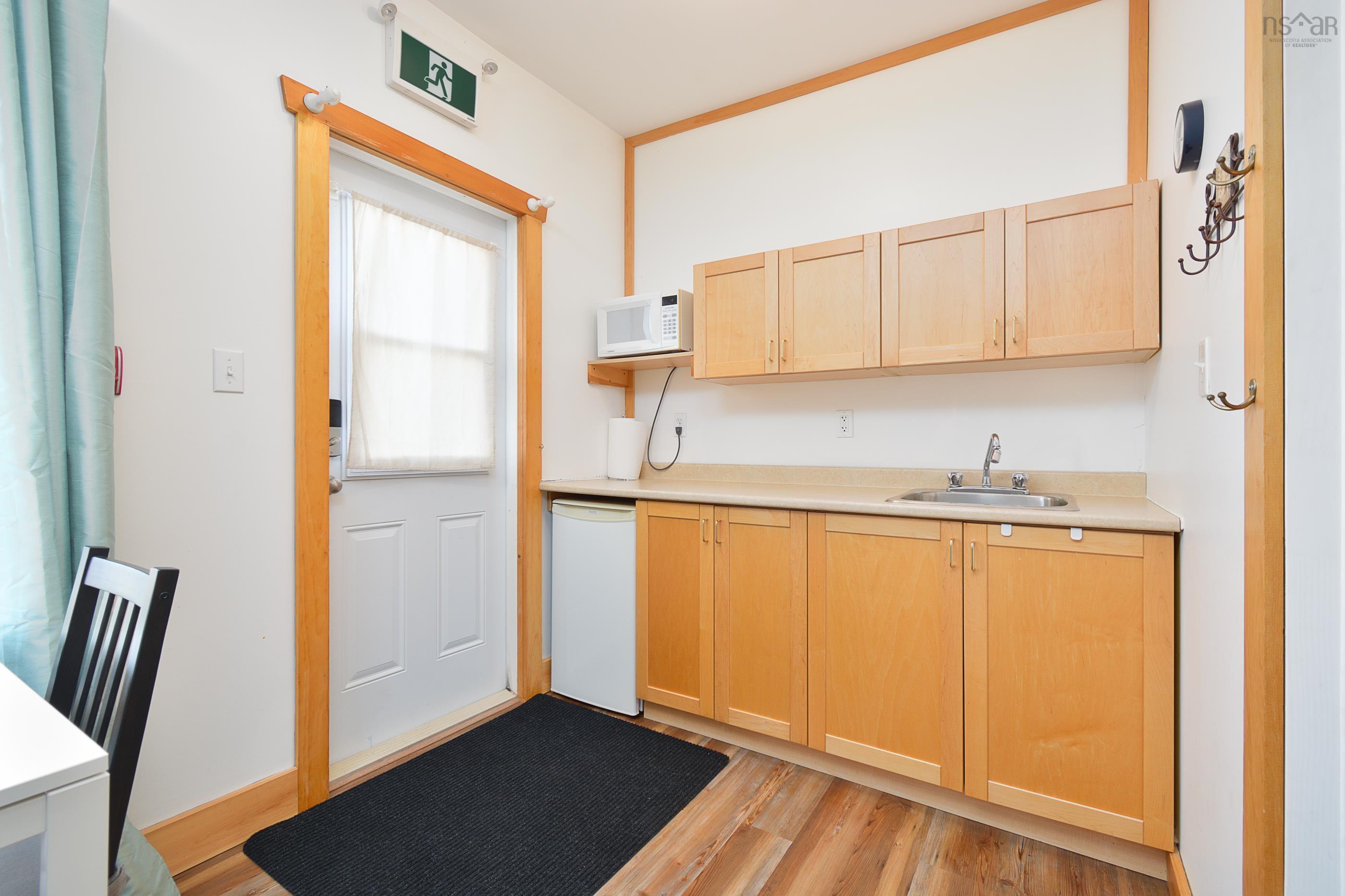 $835,000.00: 9383 Pepperell Street, St. Peter