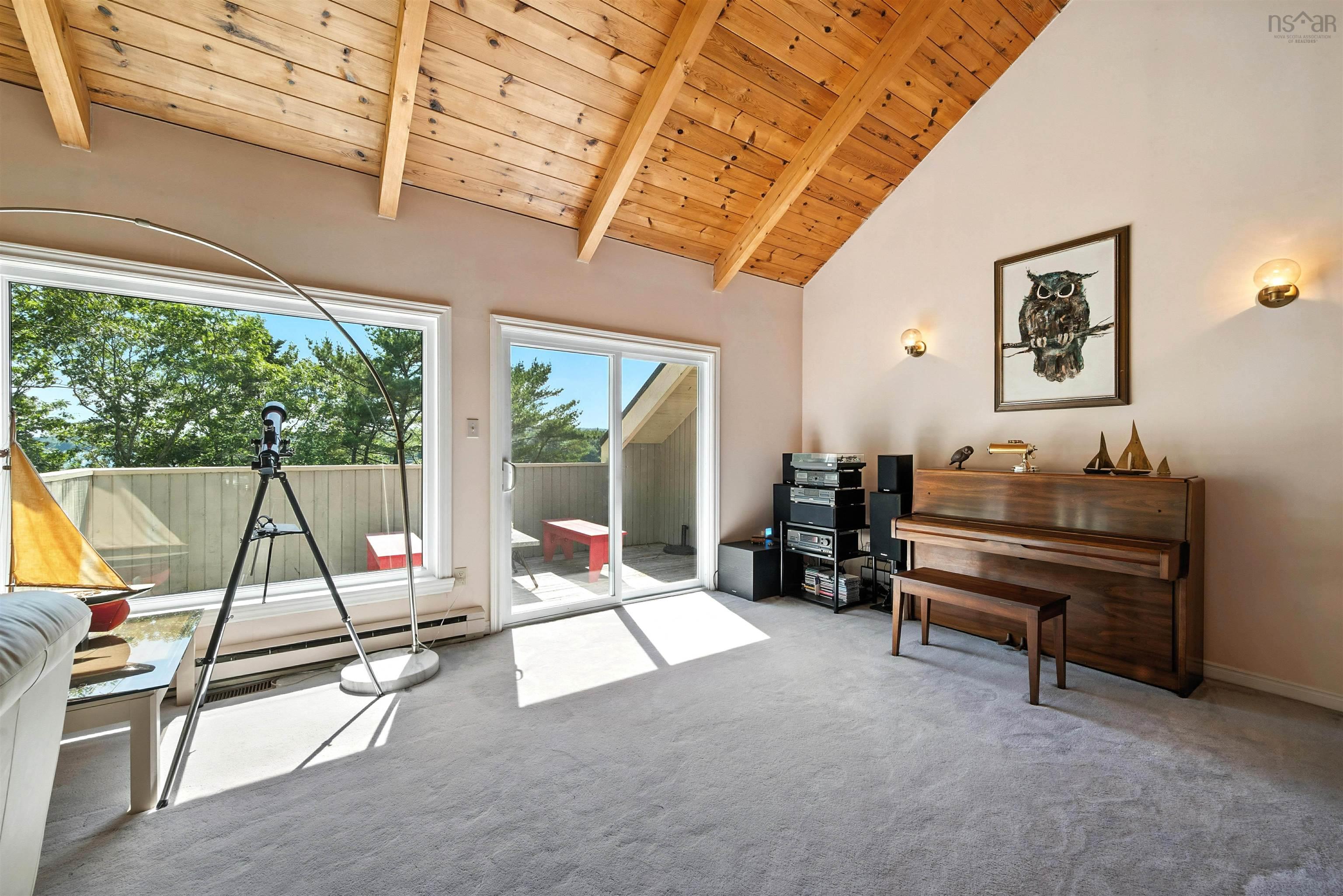 $925,000.00: 13576 Peggys Cove Road, Upper Tantallon