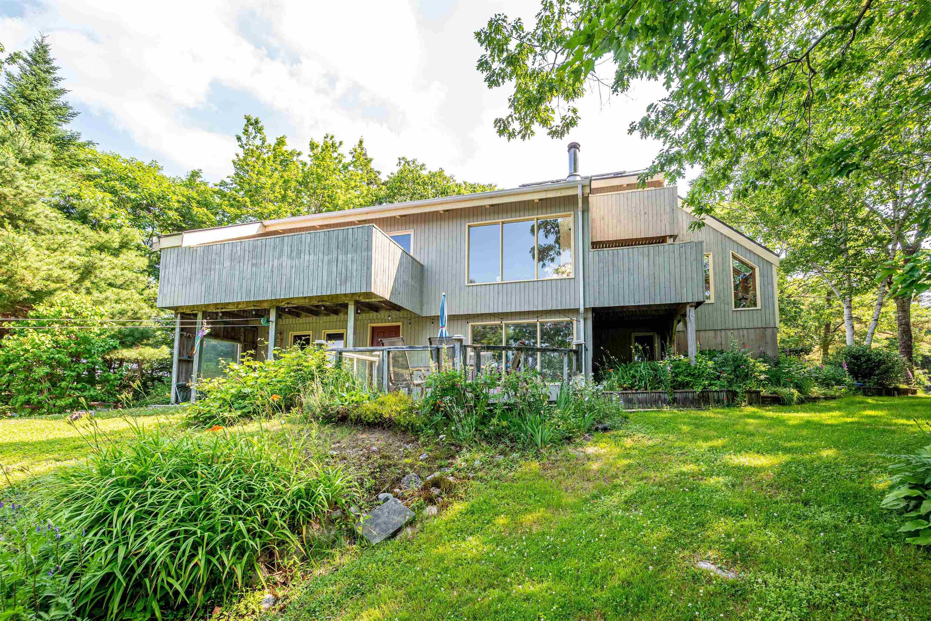 $925,000.00: 13576 Peggys Cove Road, Upper Tantallon