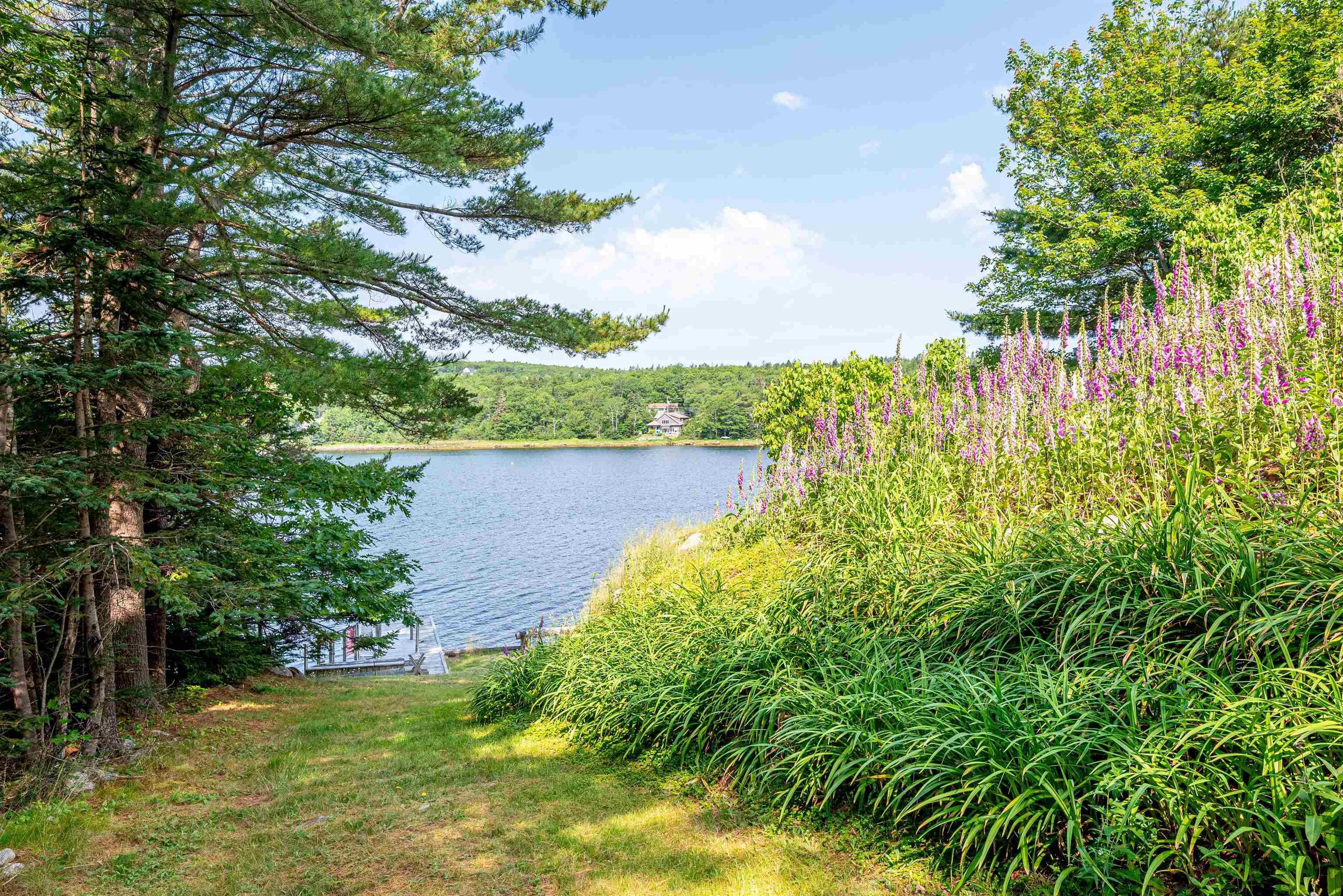 $925,000.00: 13576 Peggys Cove Road, Upper Tantallon