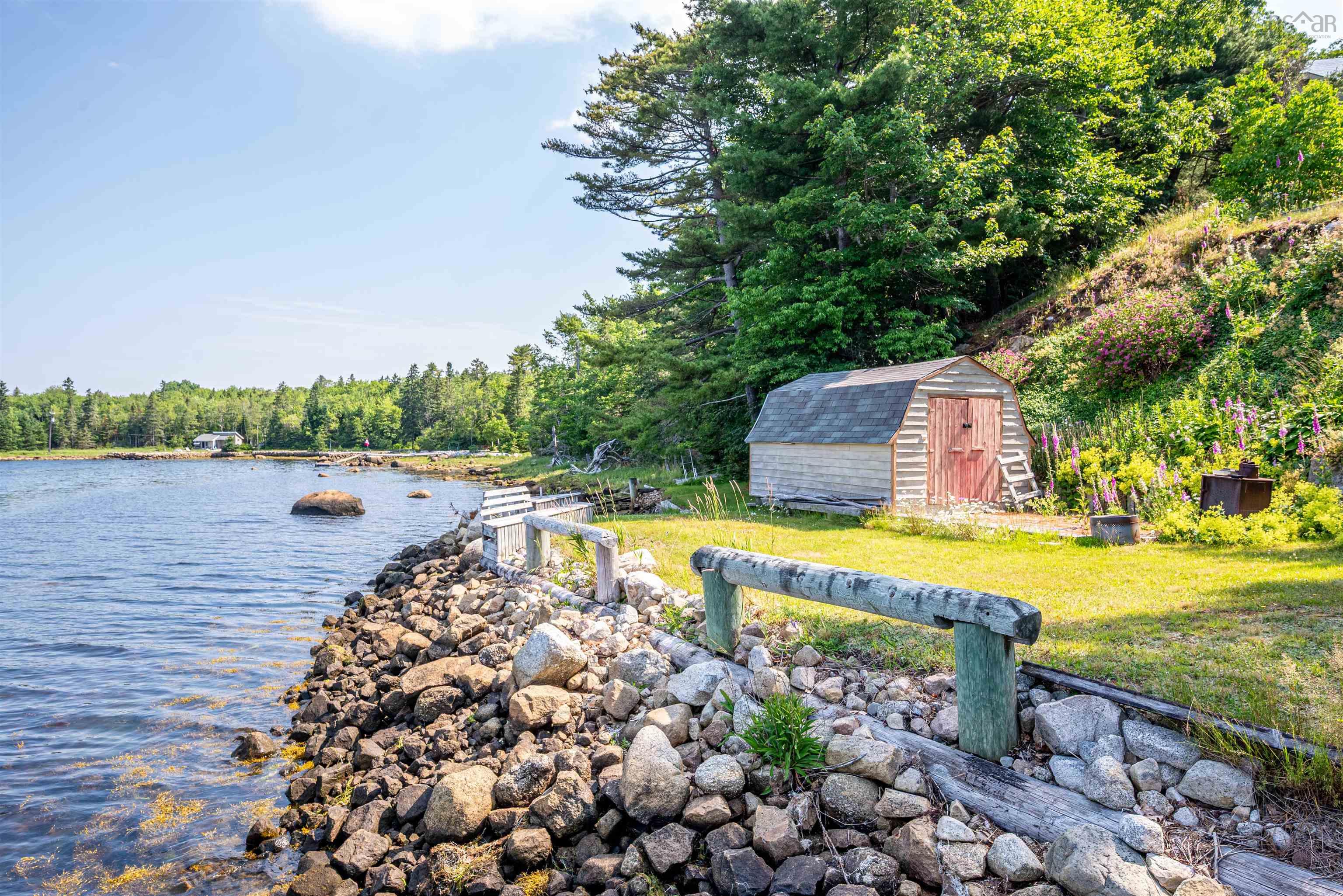 $925,000.00: 13576 Peggys Cove Road, Upper Tantallon