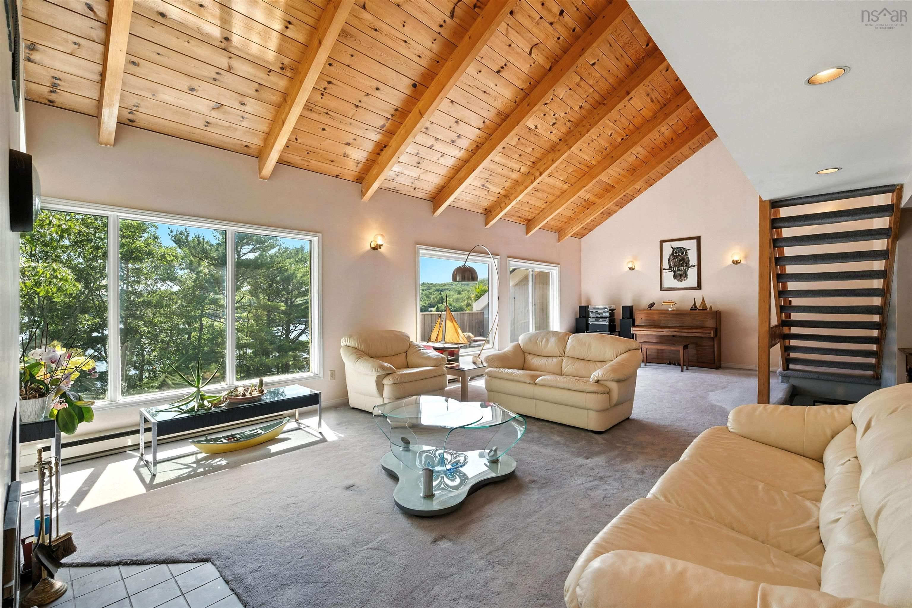 $925,000.00: 13576 Peggys Cove Road, Upper Tantallon