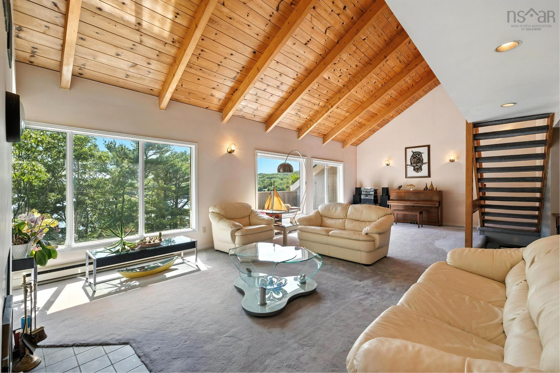 $925,000.00: 13576 Peggys Cove Road, Upper Tantallon