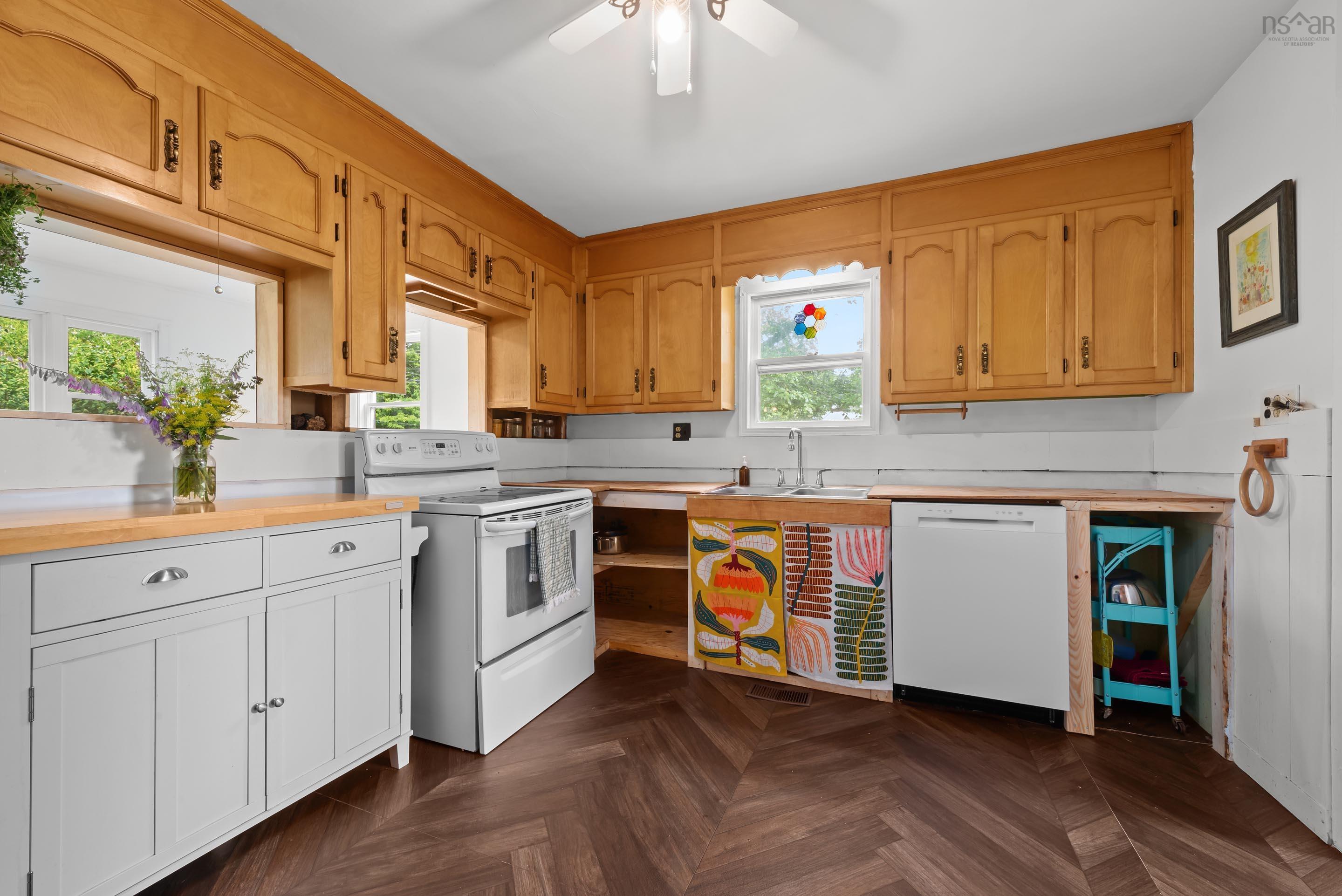 $319,900.00: 902 Newtonville Road, Forest Hill