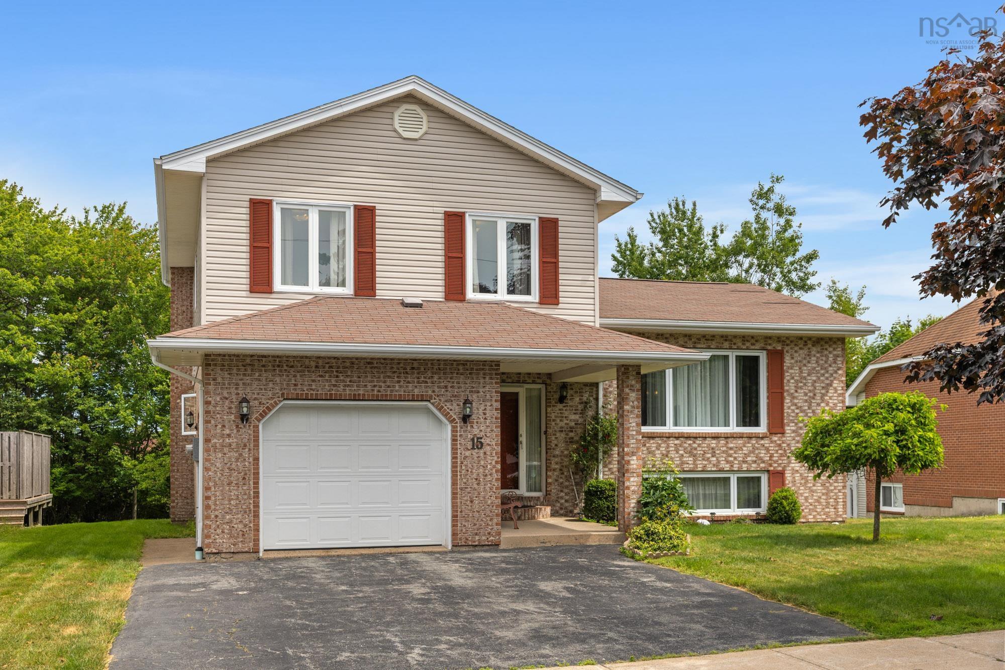 $749,900.00: 15 Turnmill Drive, Halifax