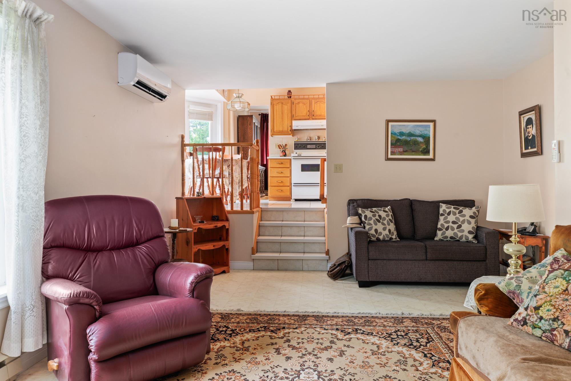 $749,900.00: 15 Turnmill Drive, Halifax