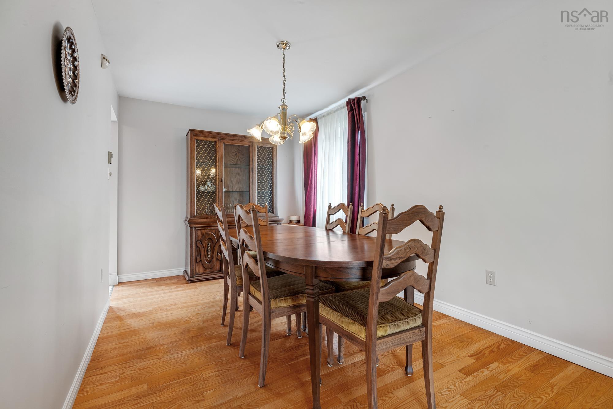 $749,900.00: 15 Turnmill Drive, Halifax