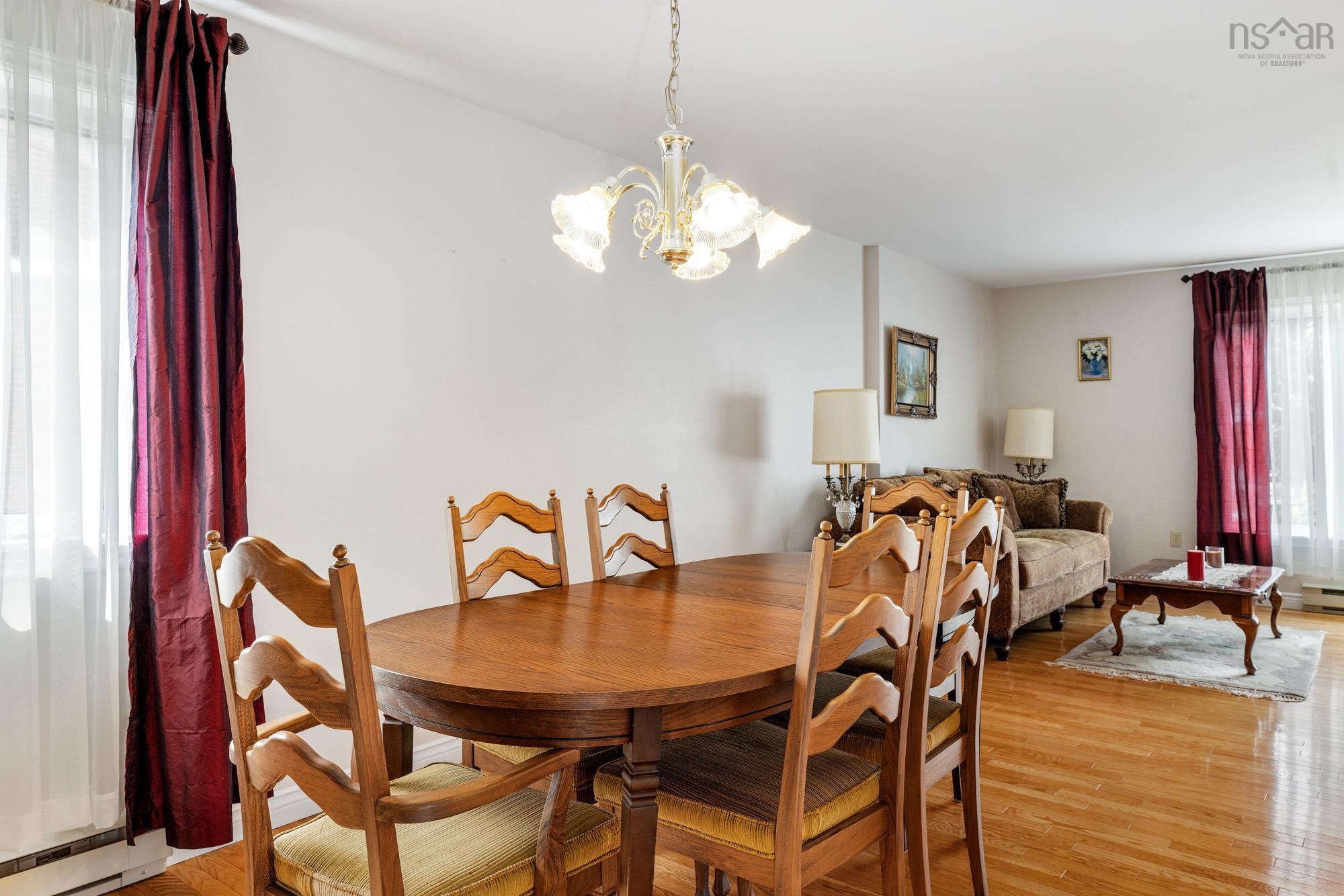 $749,900.00: 15 Turnmill Drive, Halifax