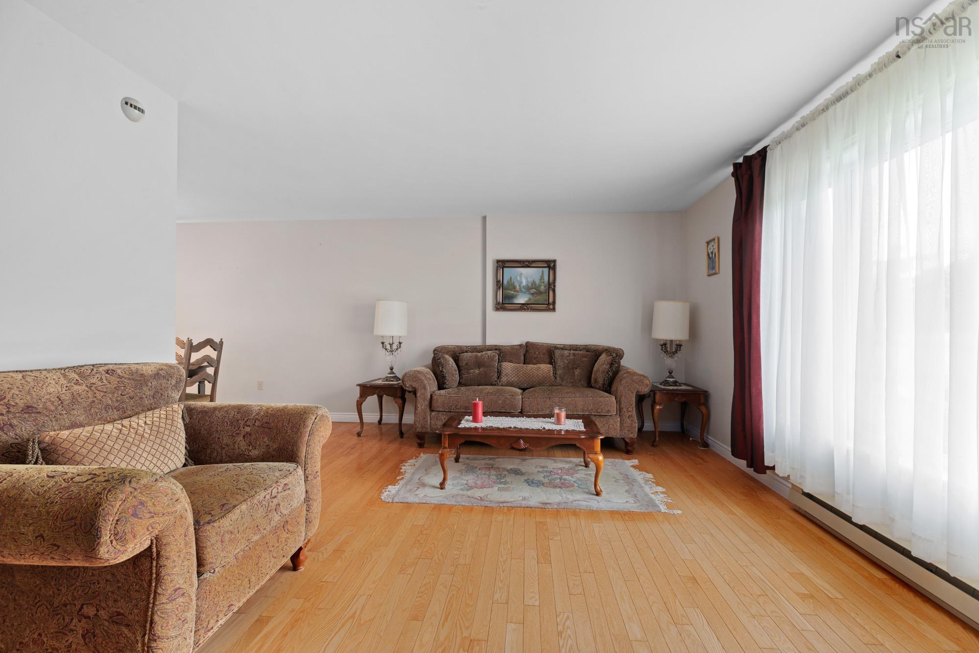 $749,900.00: 15 Turnmill Drive, Halifax