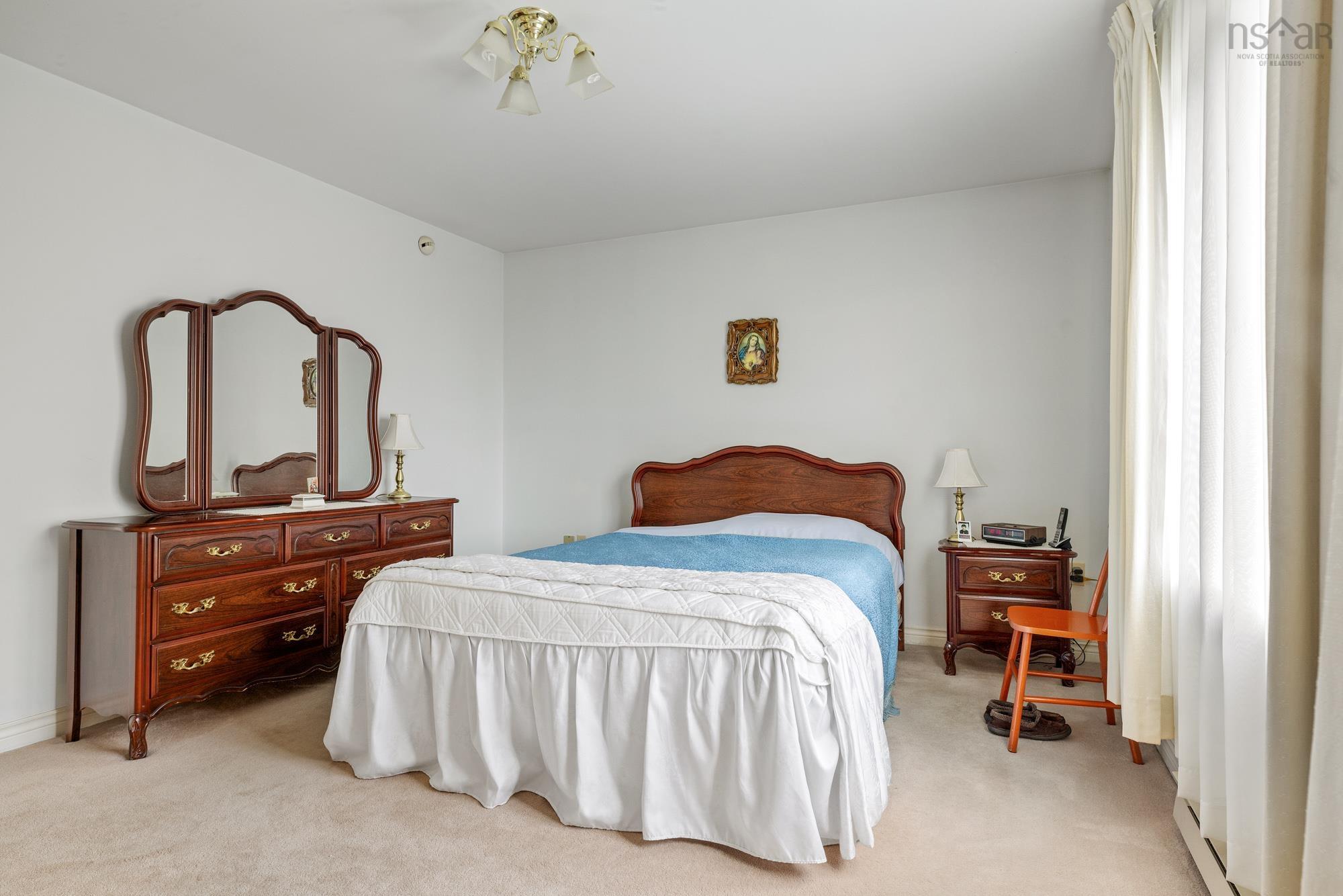 $749,900.00: 15 Turnmill Drive, Halifax