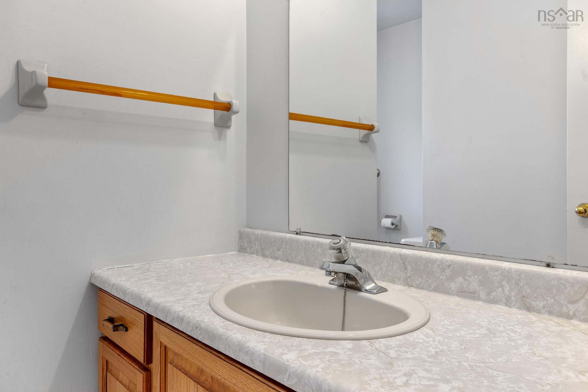 $749,900.00: 15 Turnmill Drive, Halifax