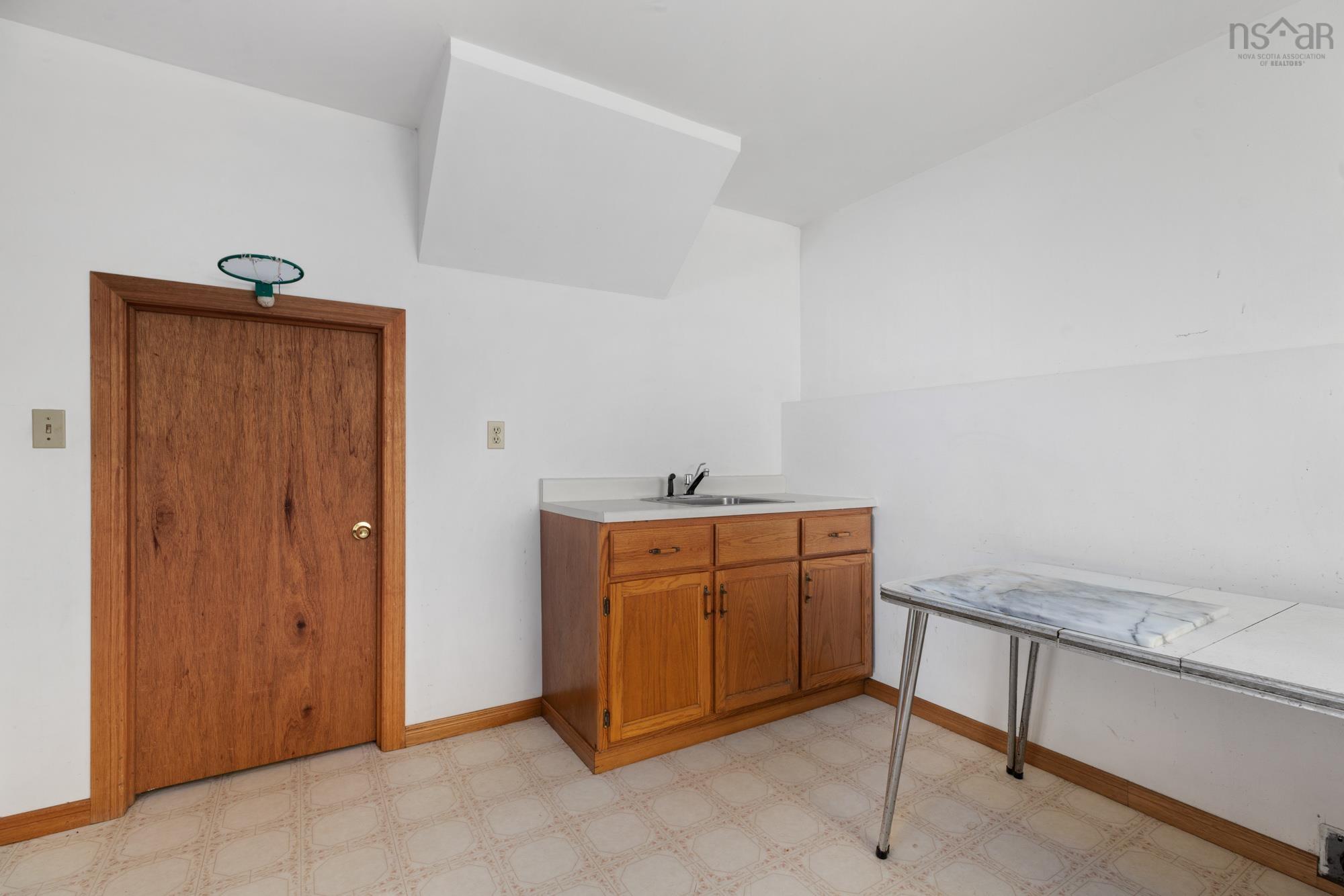 $749,900.00: 15 Turnmill Drive, Halifax