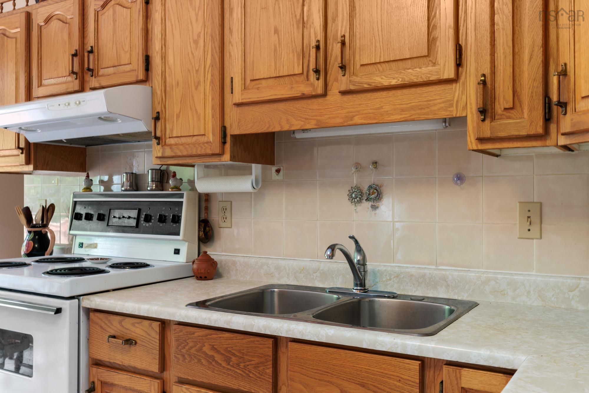 $749,900.00: 15 Turnmill Drive, Halifax