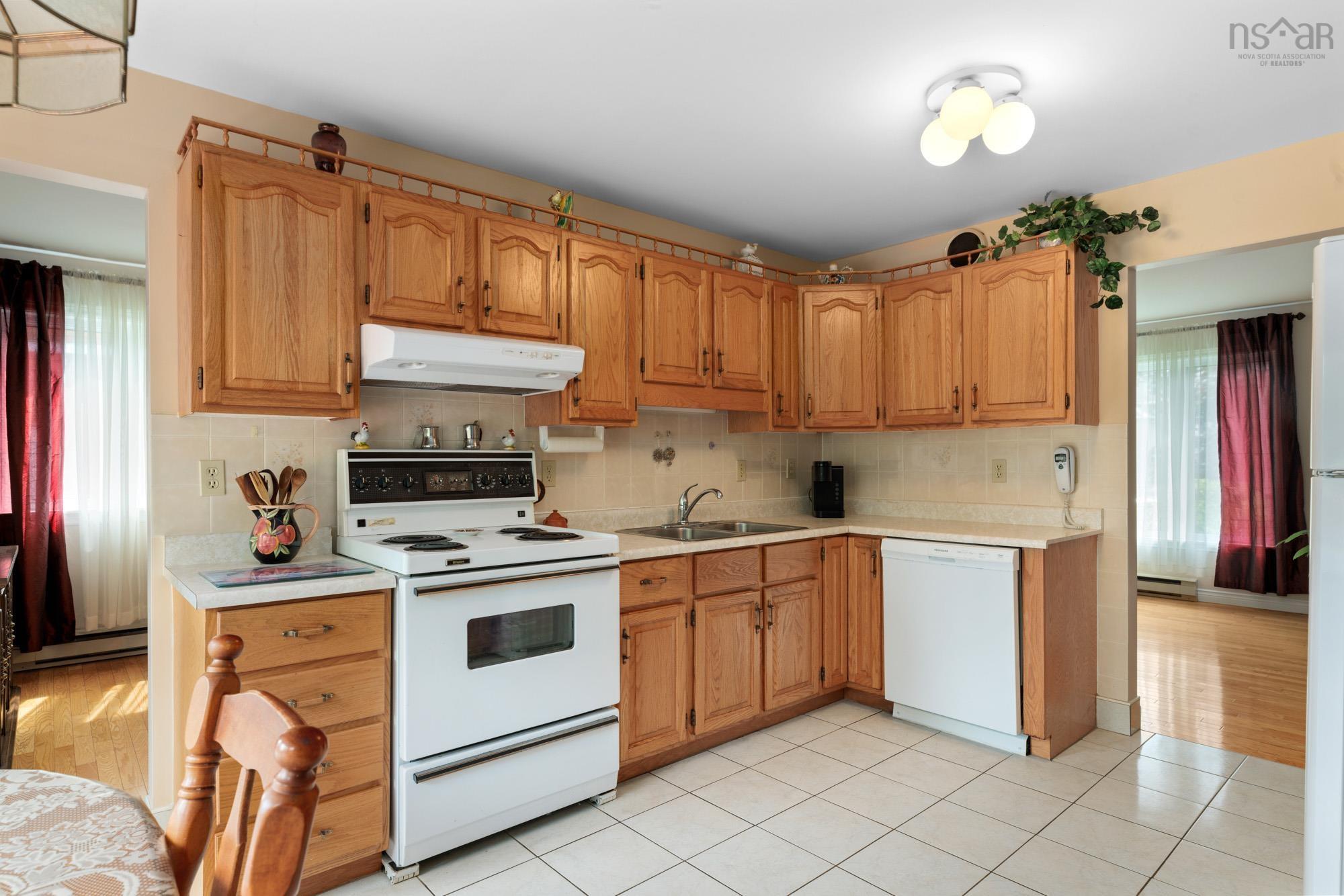 $749,900.00: 15 Turnmill Drive, Halifax