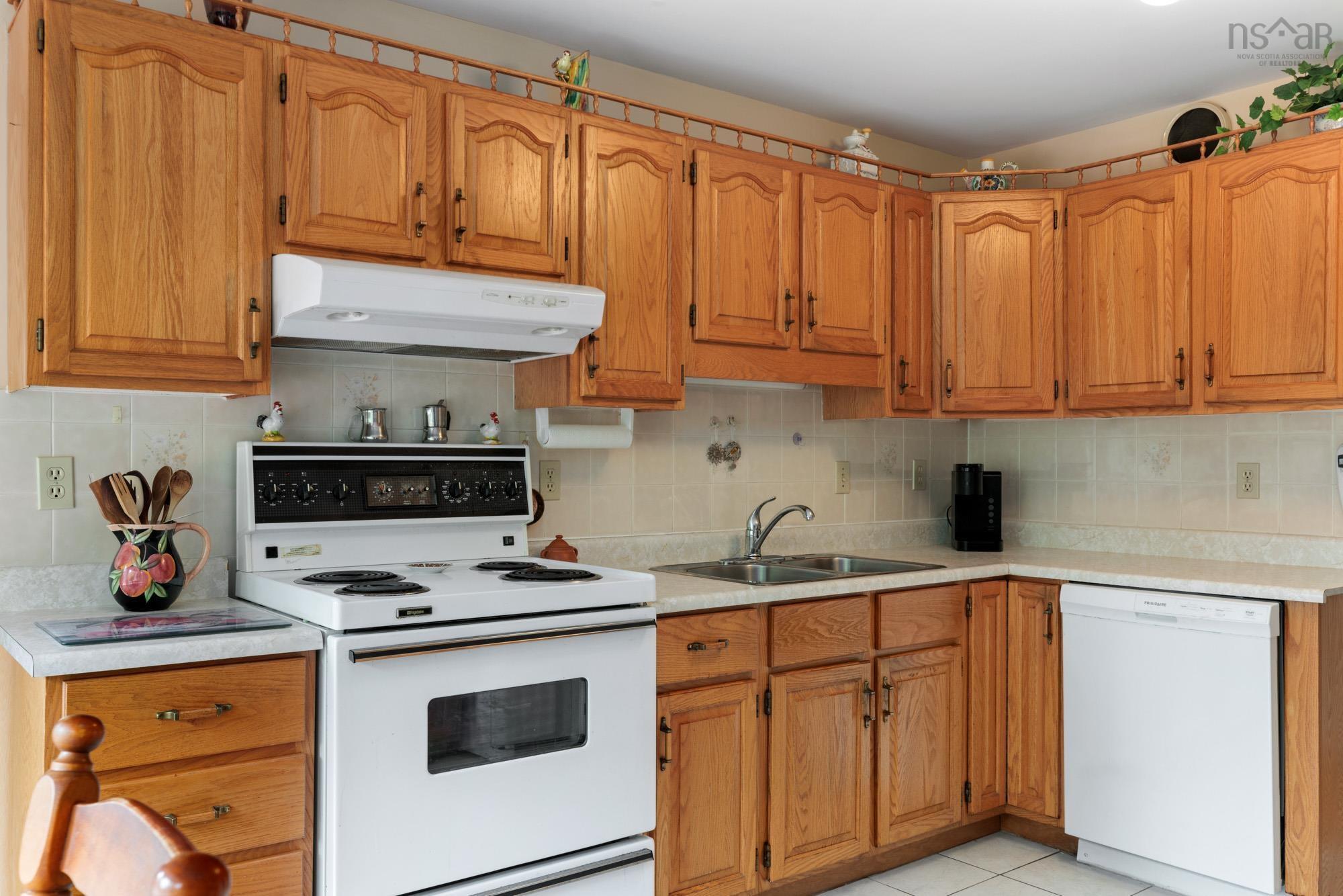 $749,900.00: 15 Turnmill Drive, Halifax