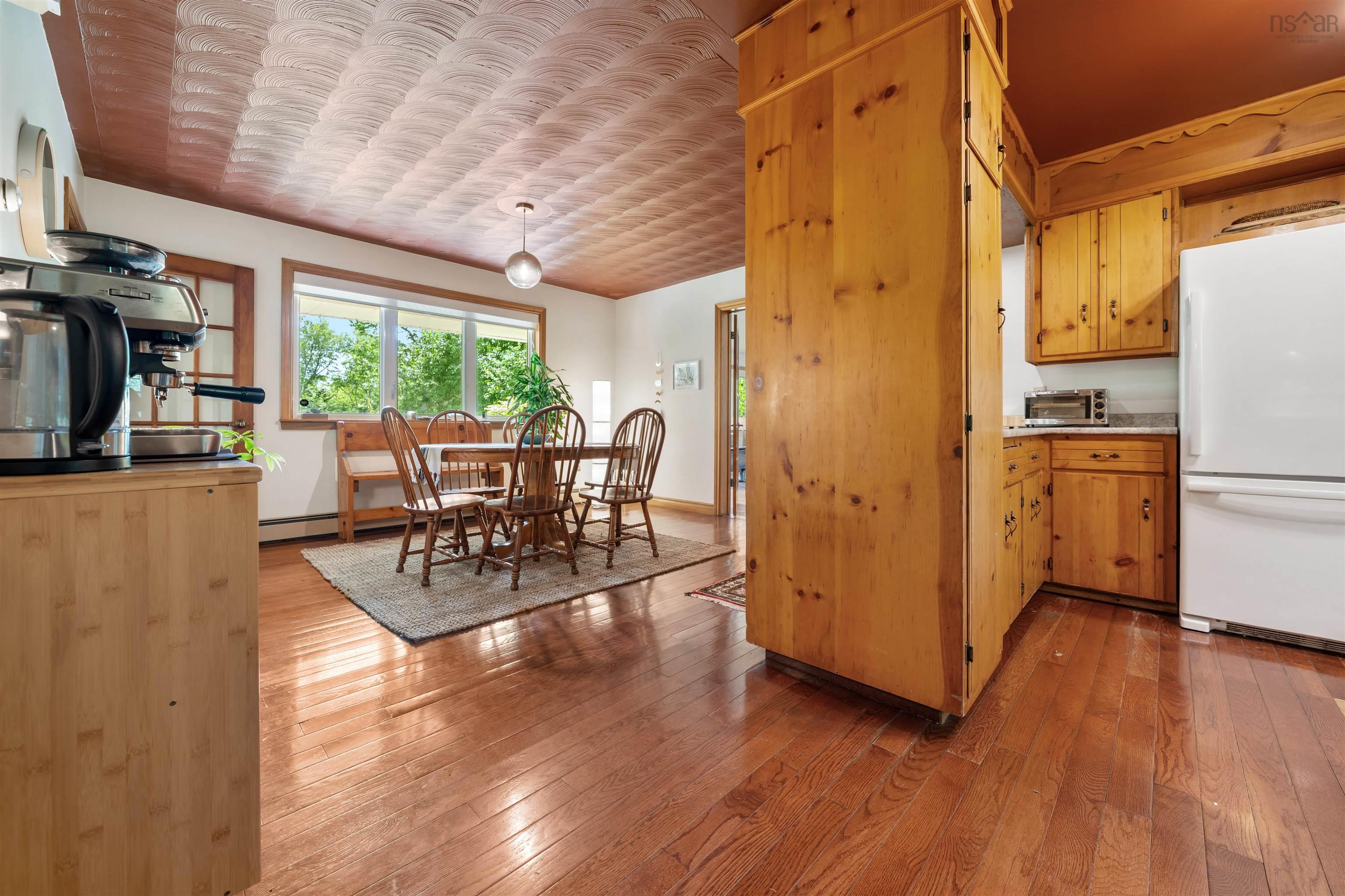 $439,900.00: 131 Fairmont Road, Cloverville