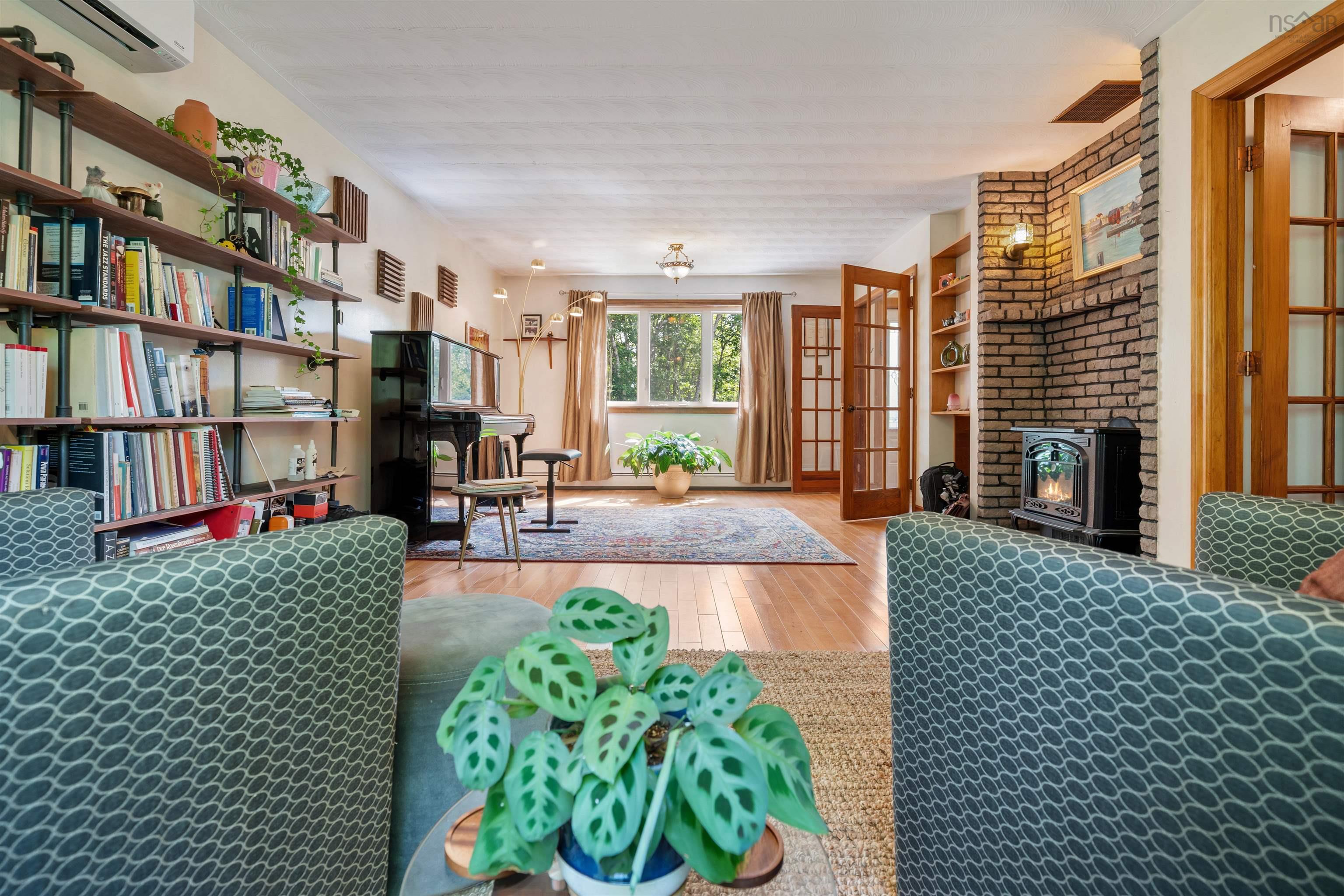 $439,900.00: 131 Fairmont Road, Cloverville